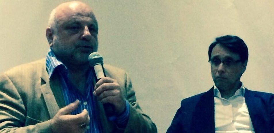 Psicoanalista Olivier Douville dictó charla sobre la melancolización en adolescentes