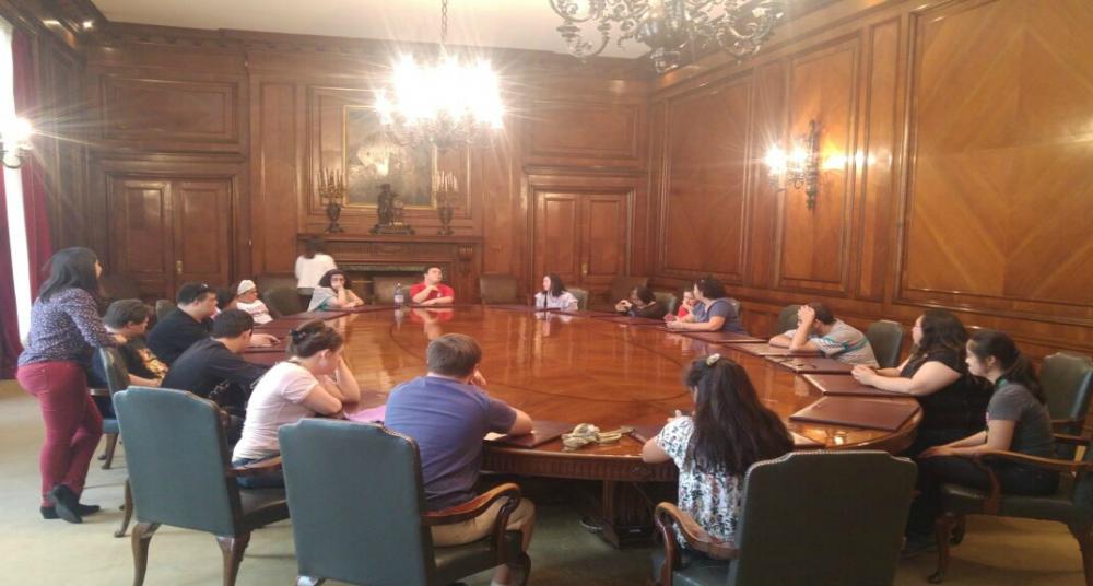 Jóvenes del Programa inclusivo Artifex Vitae visitaron el Banco Central