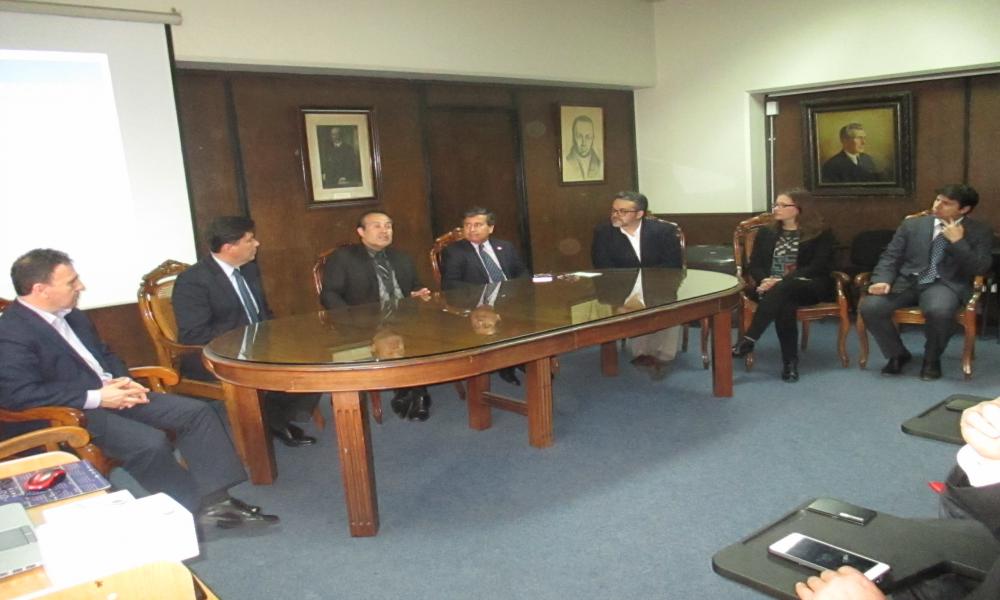 Ex estudiante de la Sede Santiago lanza programa que busca mejorar la calidad de vida de los escolares