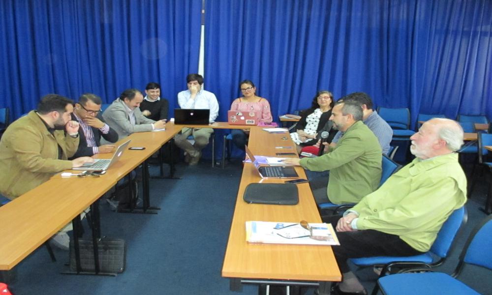 Tesistas de pre y posgrado presentaron adelantos de sus investigaciones de título y grado