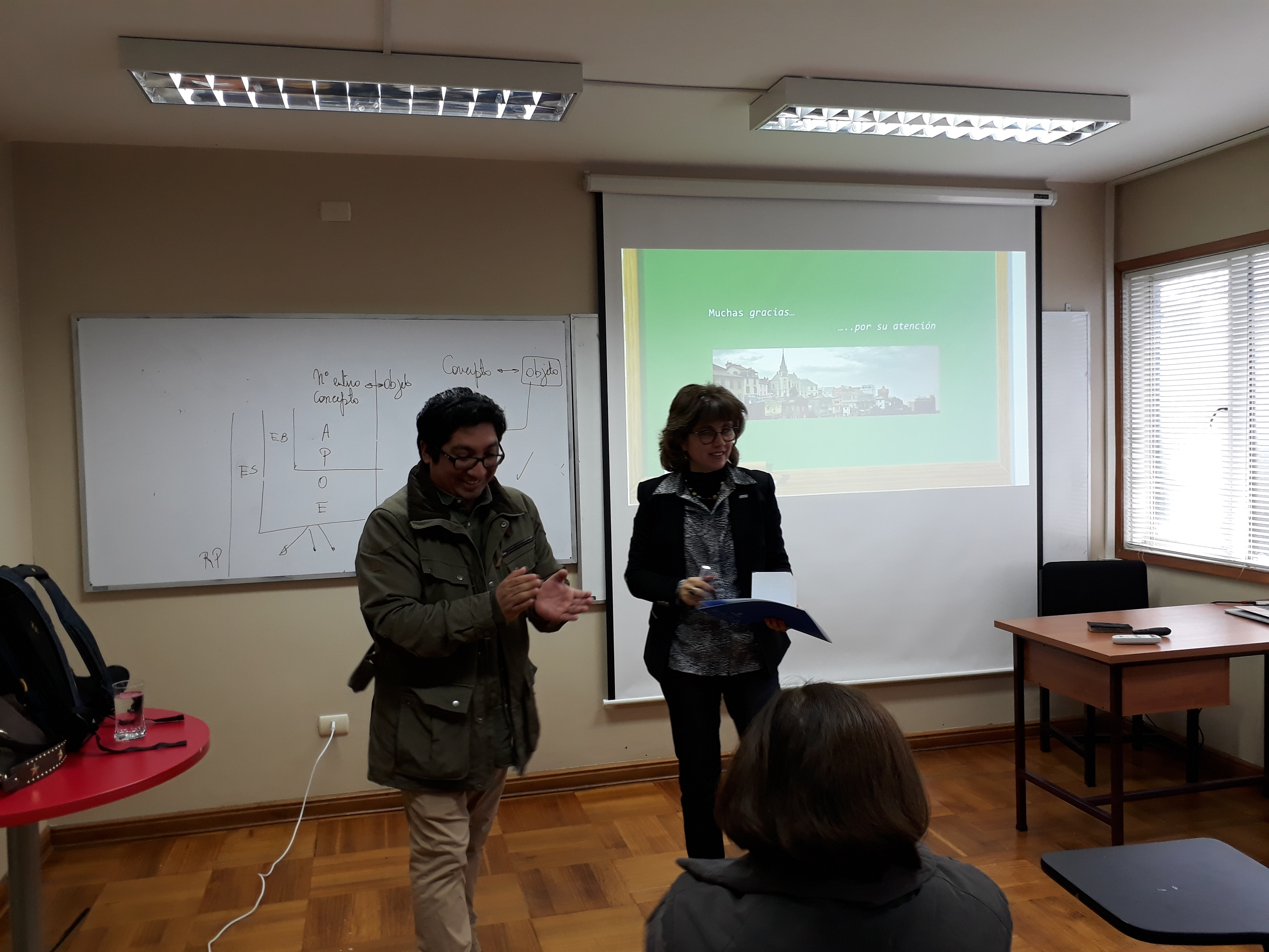 Problemas de enseñanza y aprendizaje de la matemática trató Seminario