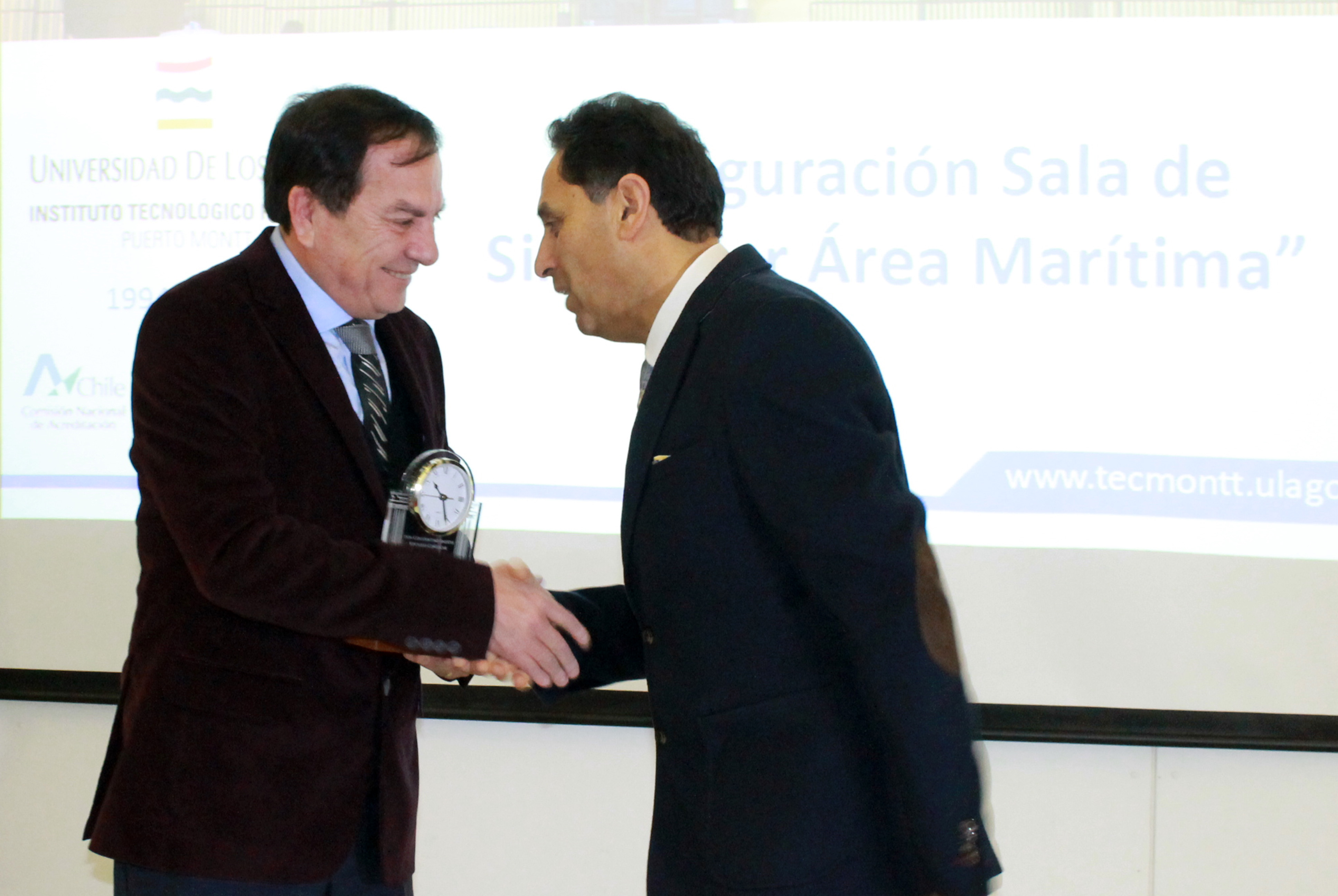 Constantino Kochifas es homenajeado por la Universidad de Los Lagos