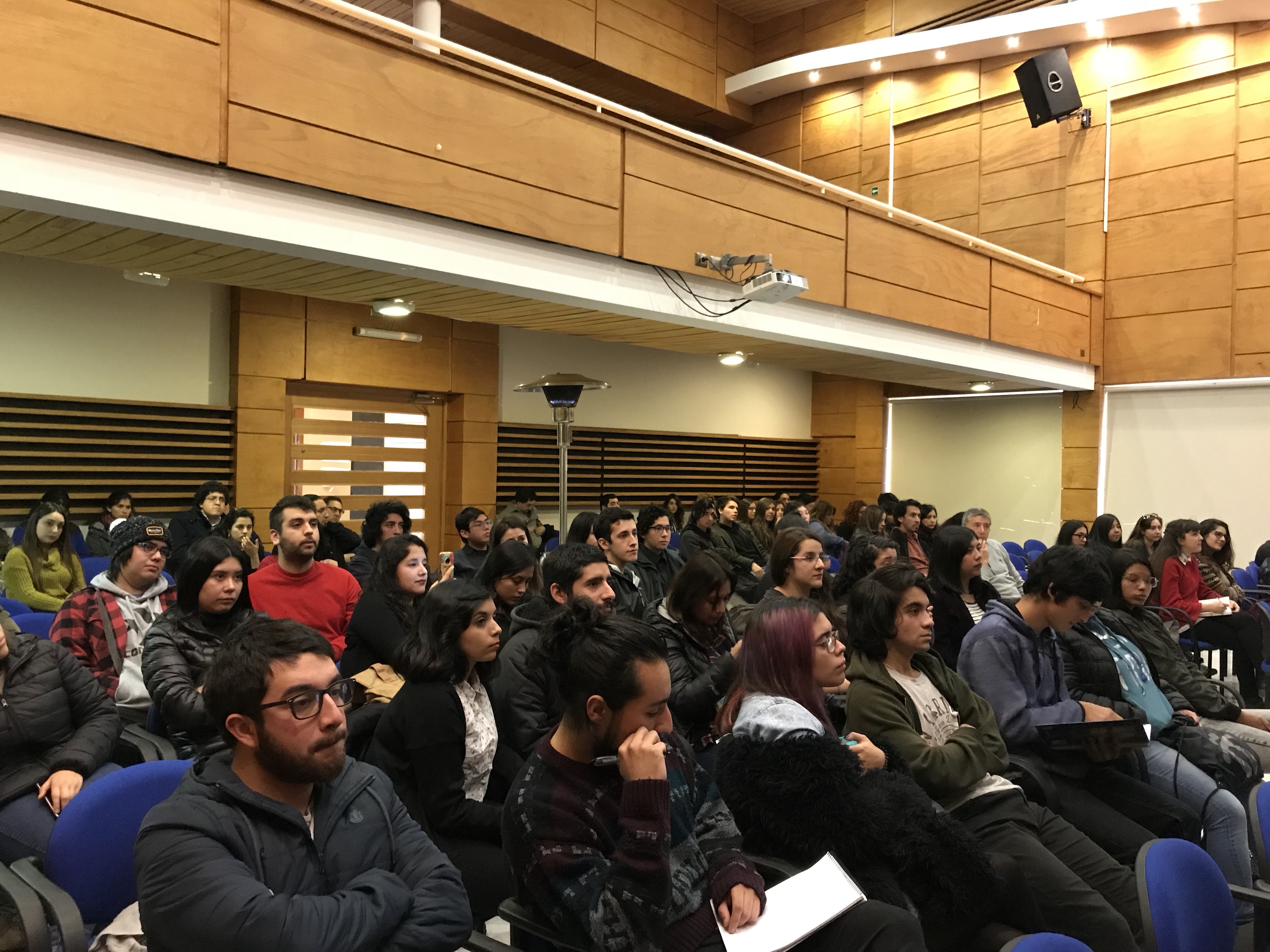 Alta asistencia tuvo Mesa Redonda que relaciona el Psicoanálisis con las Cs. Sociales