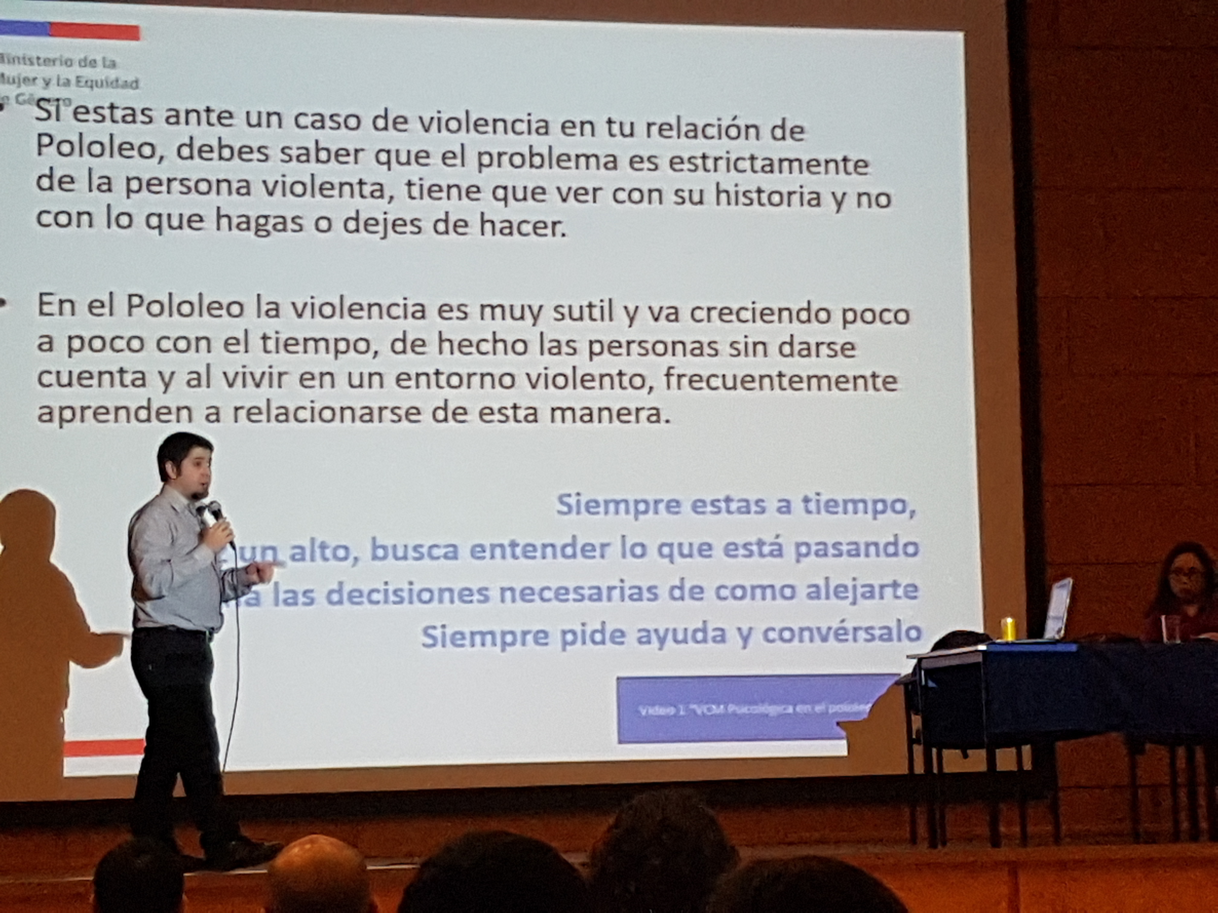 Charla de violencia en el pololeo tuvo gran recepción de los jóvenes y la comunidad