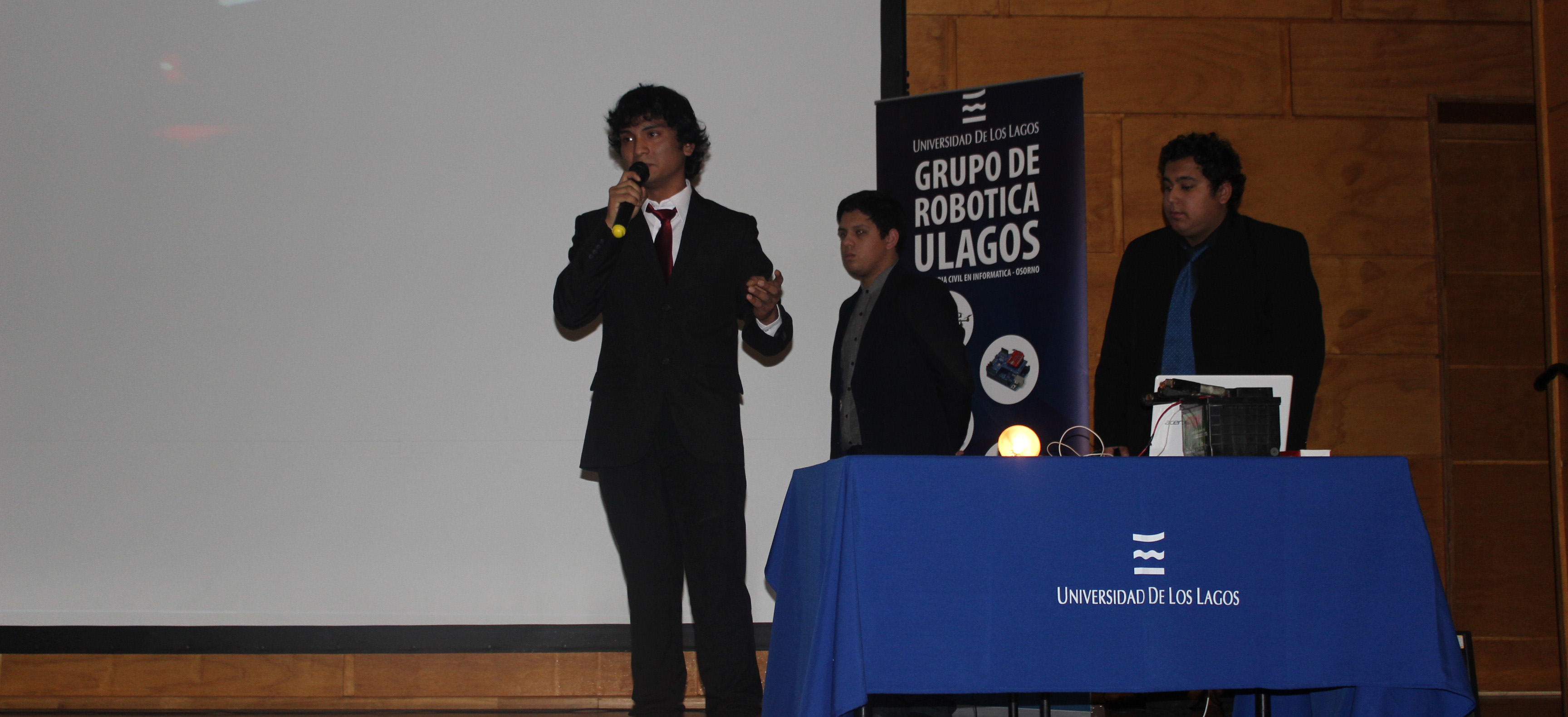 Estudiantes de Ingeniería Civil en Informática se lucen con sus proyectos