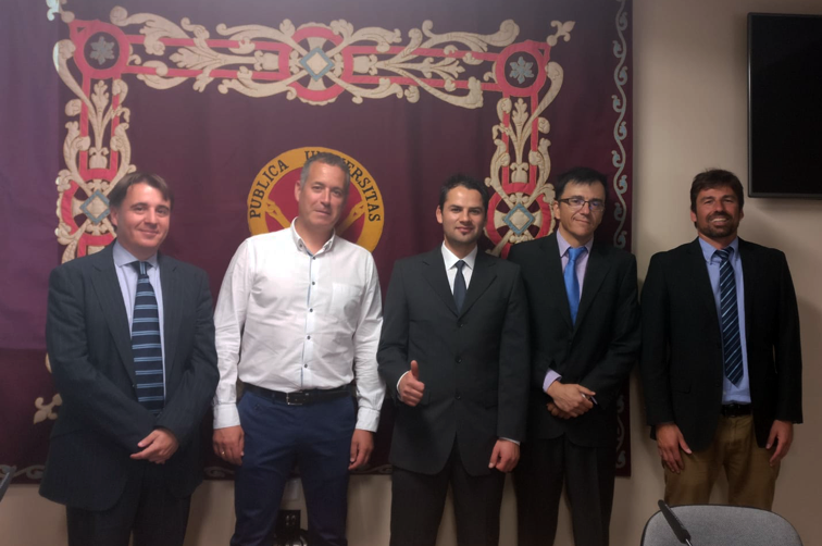 Académico recibe grado de doctor en actividad Física y Salud