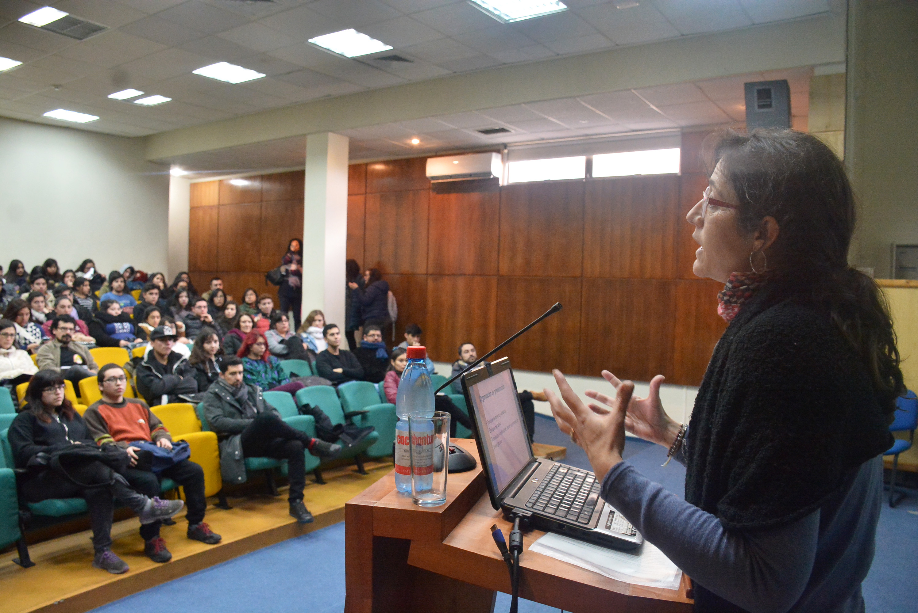 Dra. Svenska Arensburg:“La perspectiva de género explica las desigualdades históricas y sociales entre hombres y mujeres”