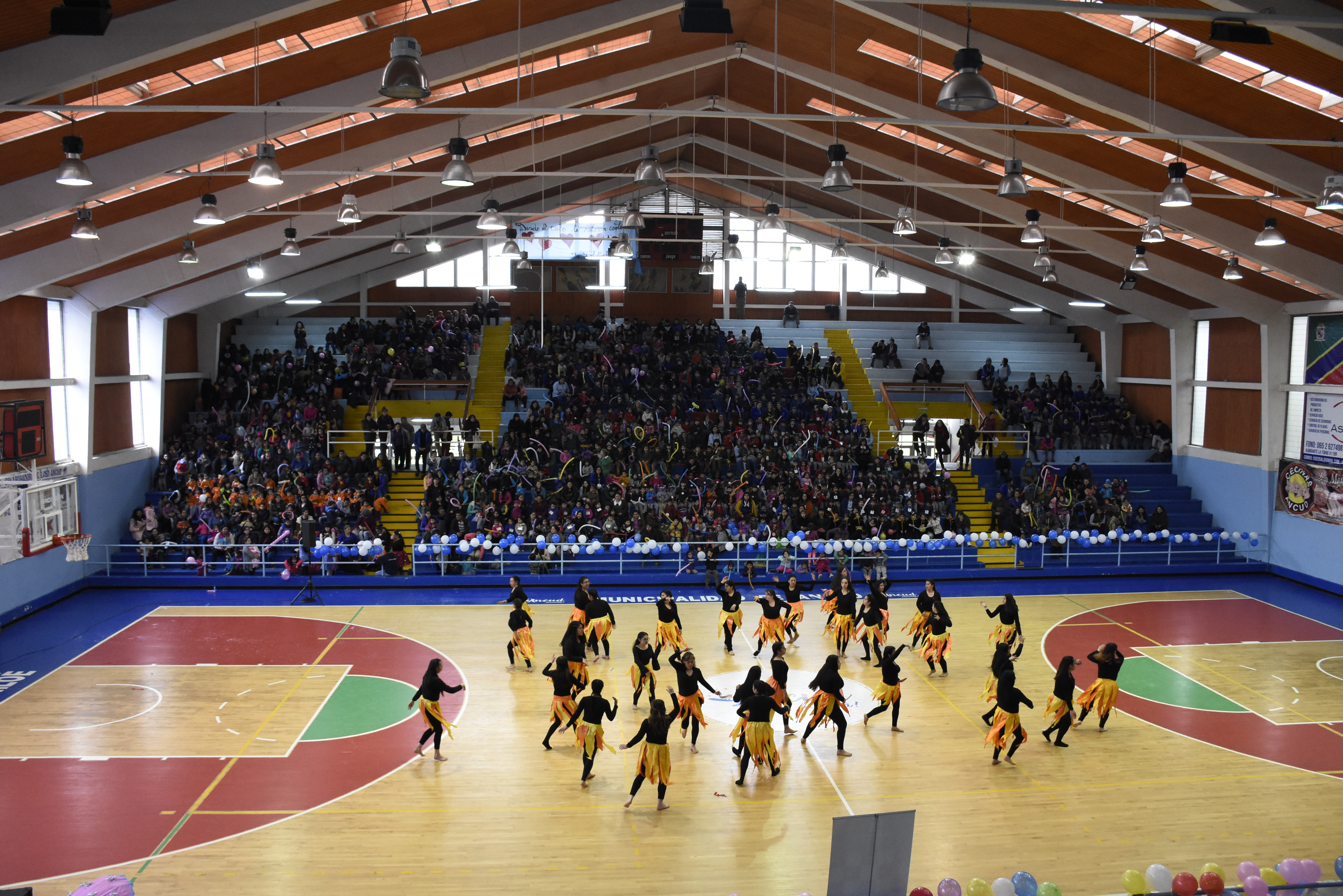Niñas/os repletaron Gimnasio Fiscal de Ancud en celebración Semana del Párvulo
