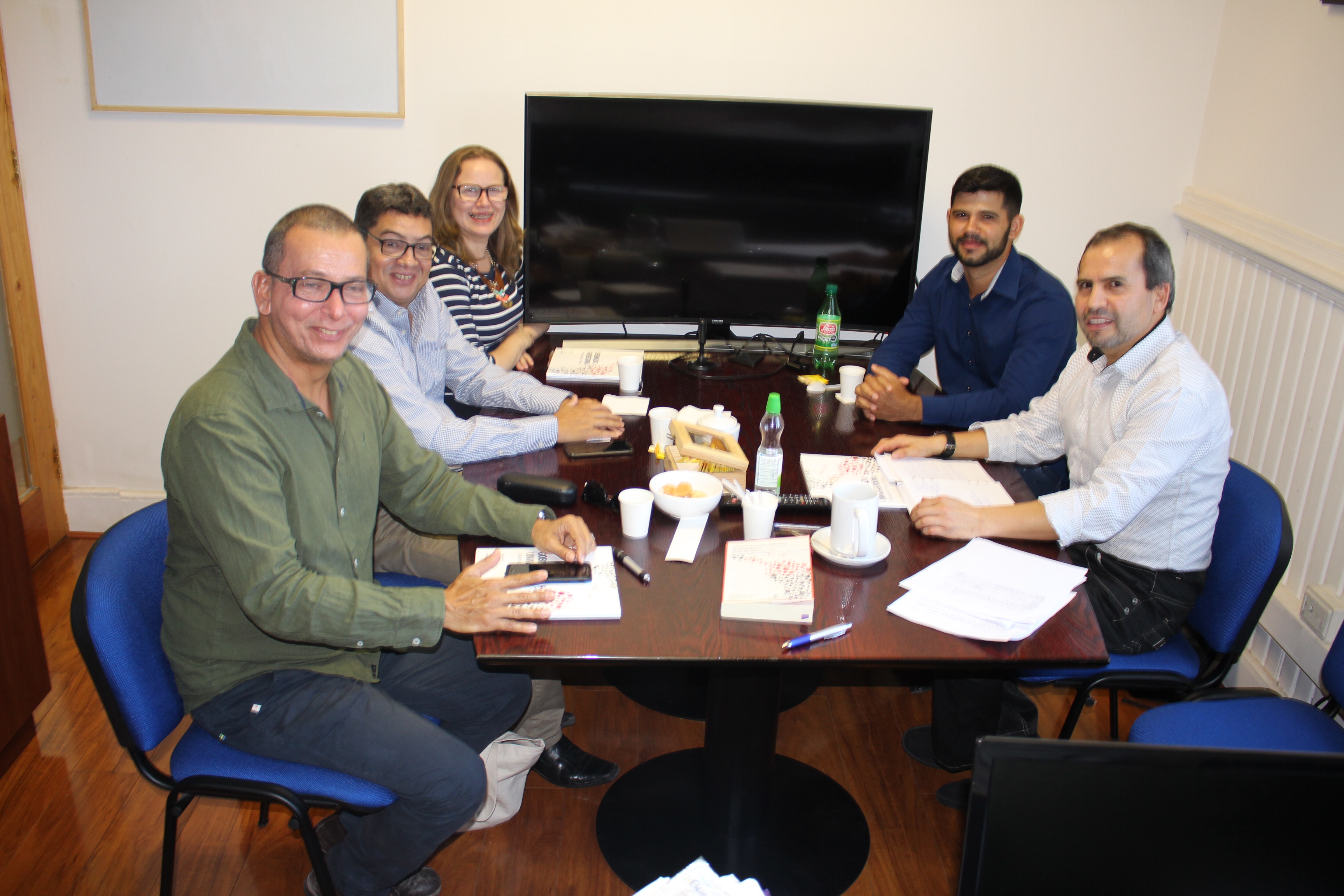 Académicos de universidades brasileñas visitan el Programa de Investigación Sobre Gobernanza e Inclusión Organizacional