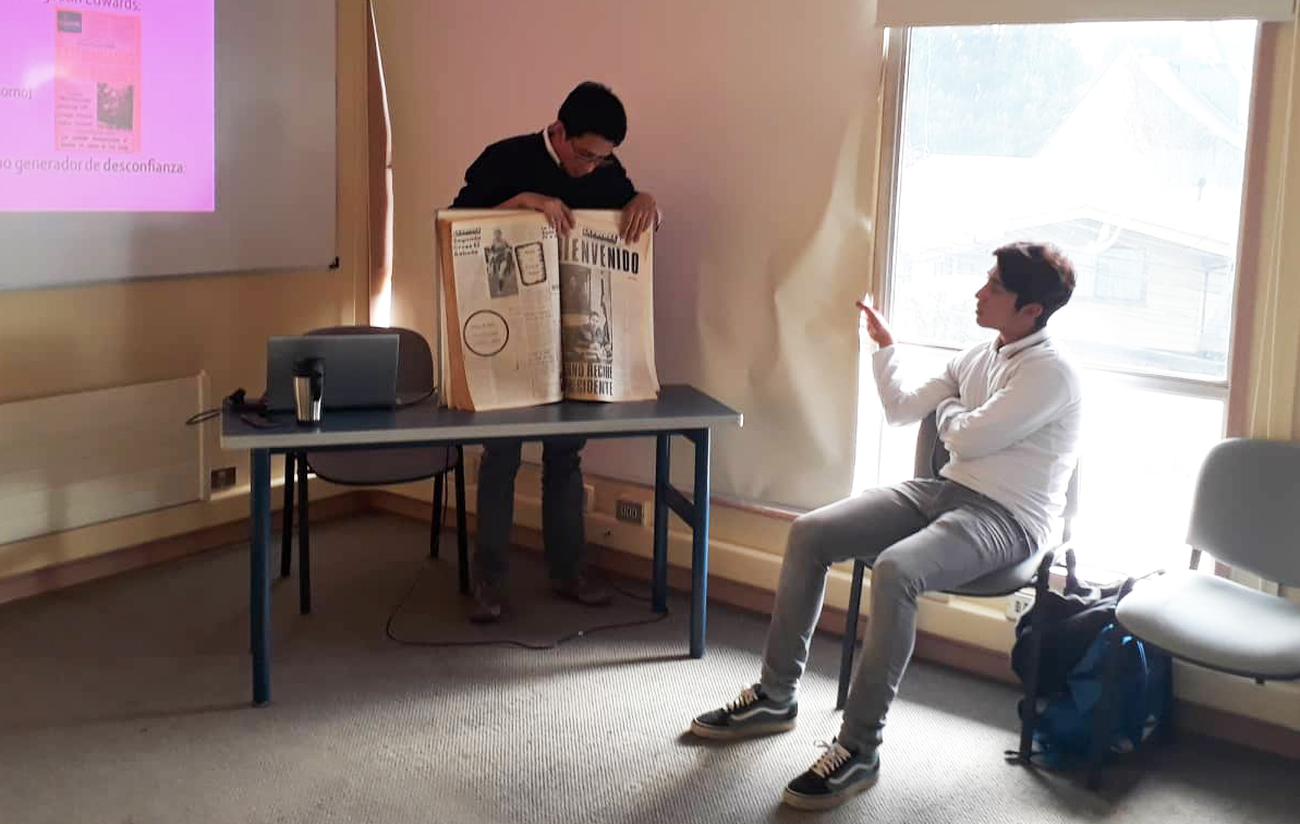 Estudiantes secundarios asisten a clase sobre dictadura en Osorno en el edificio de Postgrado