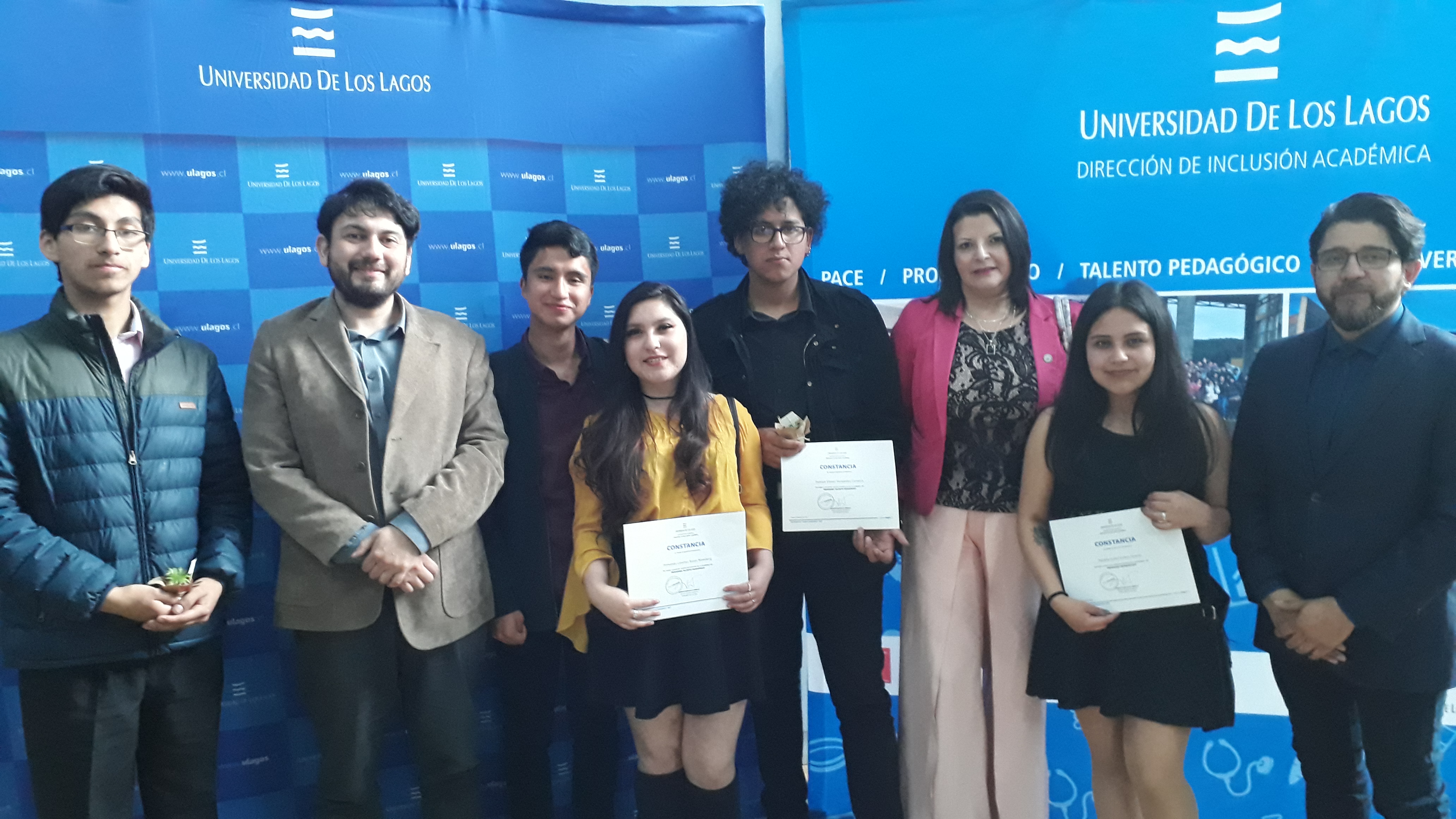 Universidad reconoce a estudiantes de los programas de inclusión académica