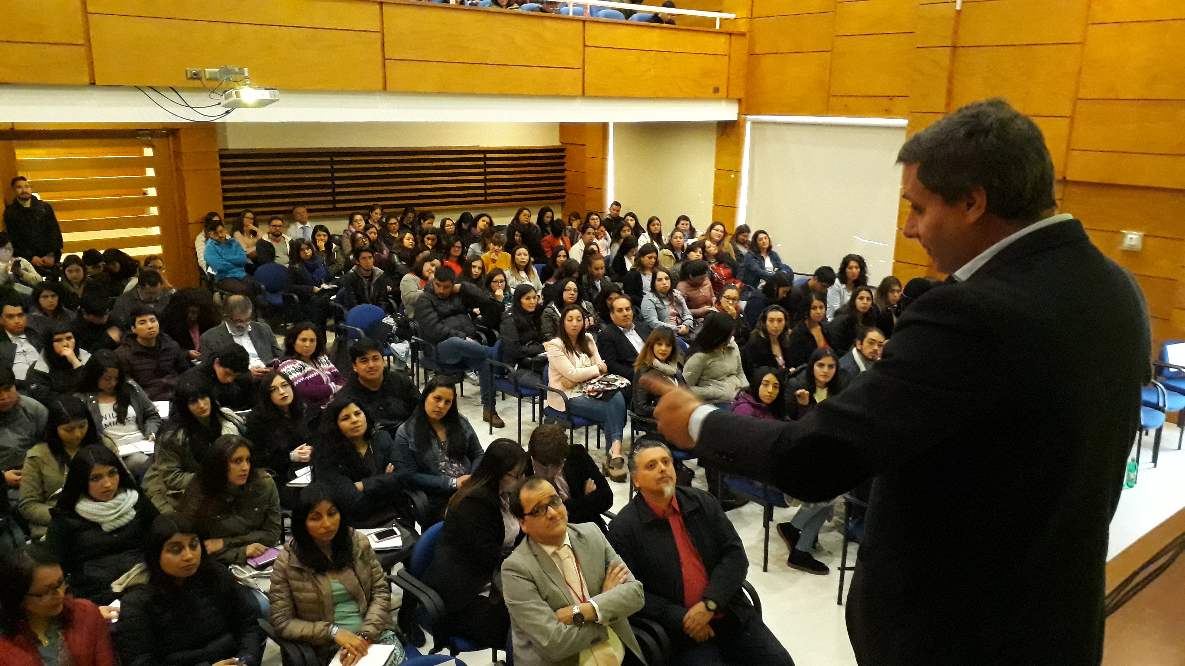 Seminario de neurociencia: la academia al servicio de la comunidad