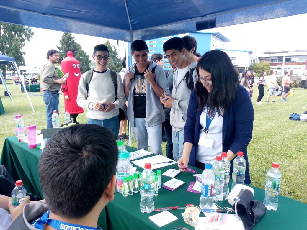 Estudiantes comparten y se informan en la primera Tarde Saludable ULagos 2018