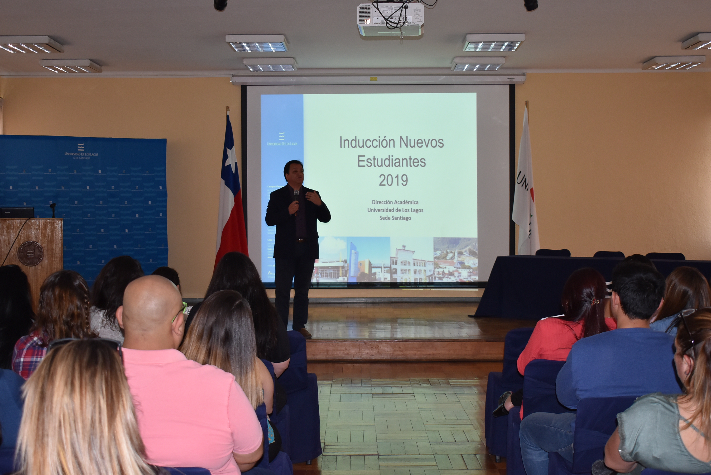 Nuevos estudiantes de Ingeniería en Administración Pública recibieron bienvenida oficial