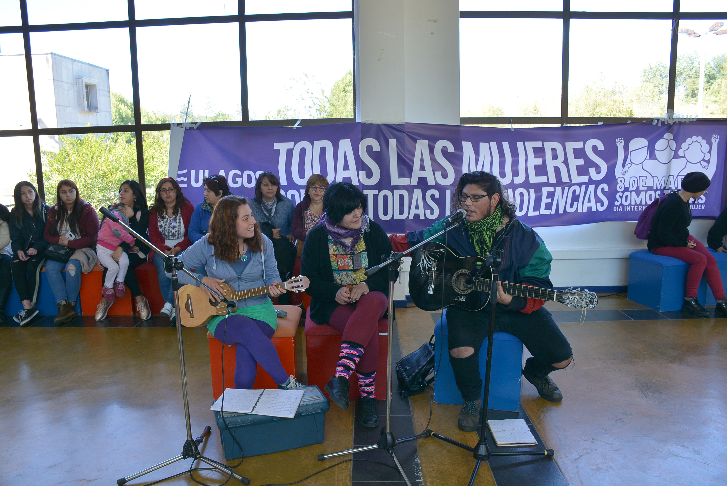 Estudiantes, académicas y trabajadoras de la Universidad de Los Lagos  conmemoraron el Día Internacional de la Mujer