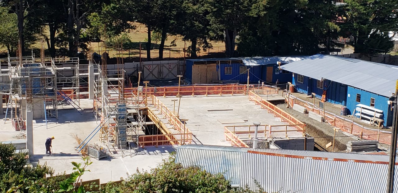 Sobre el 10 % de avance presentan obras de nueva sede en Chiloé