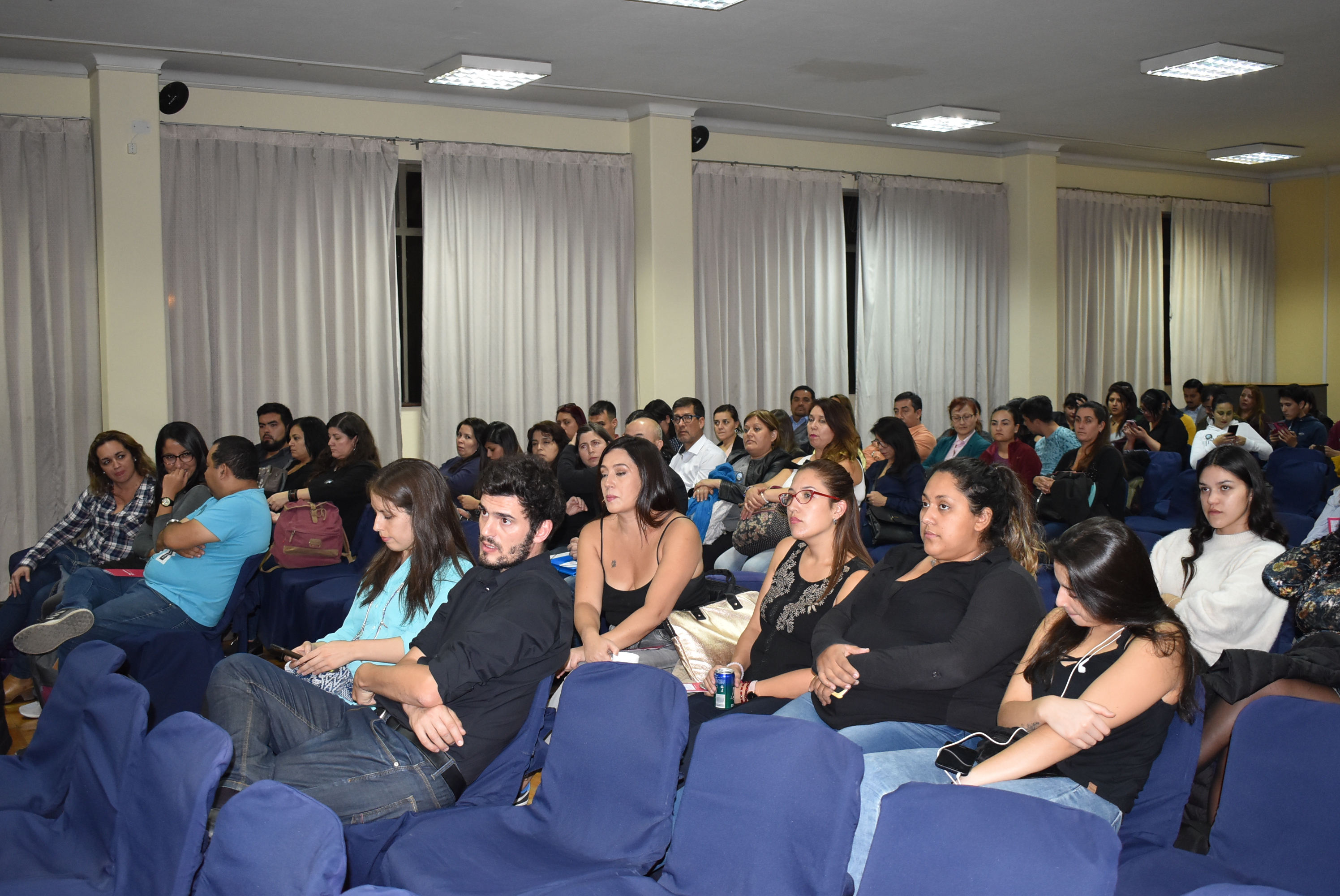 Autoridades dieron bienvenida oficial a nuevos/as estudiantes de la Sede Santiago