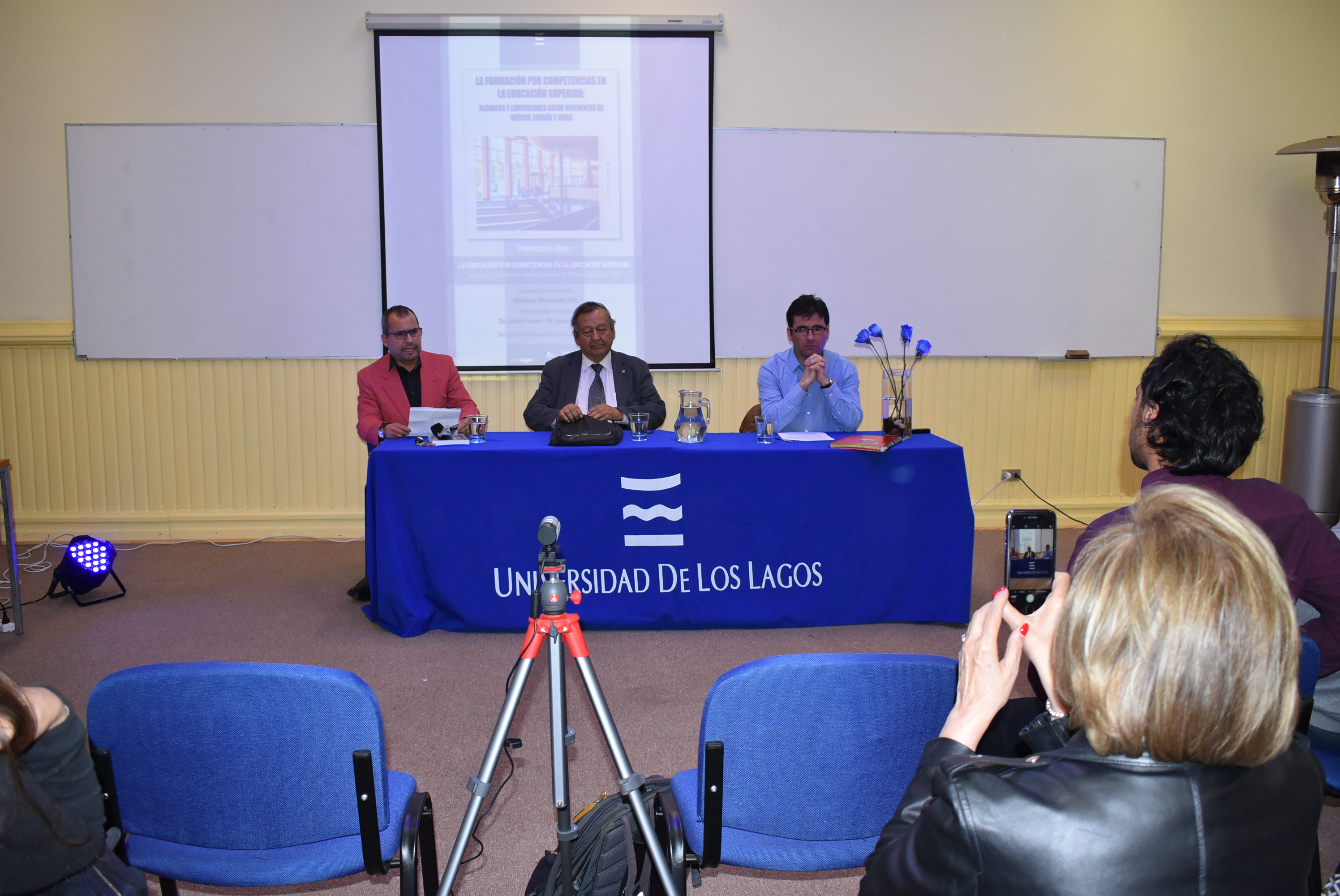 Presentan publicación que analiza la formación por competencias en la educación superior en México, España y Chile