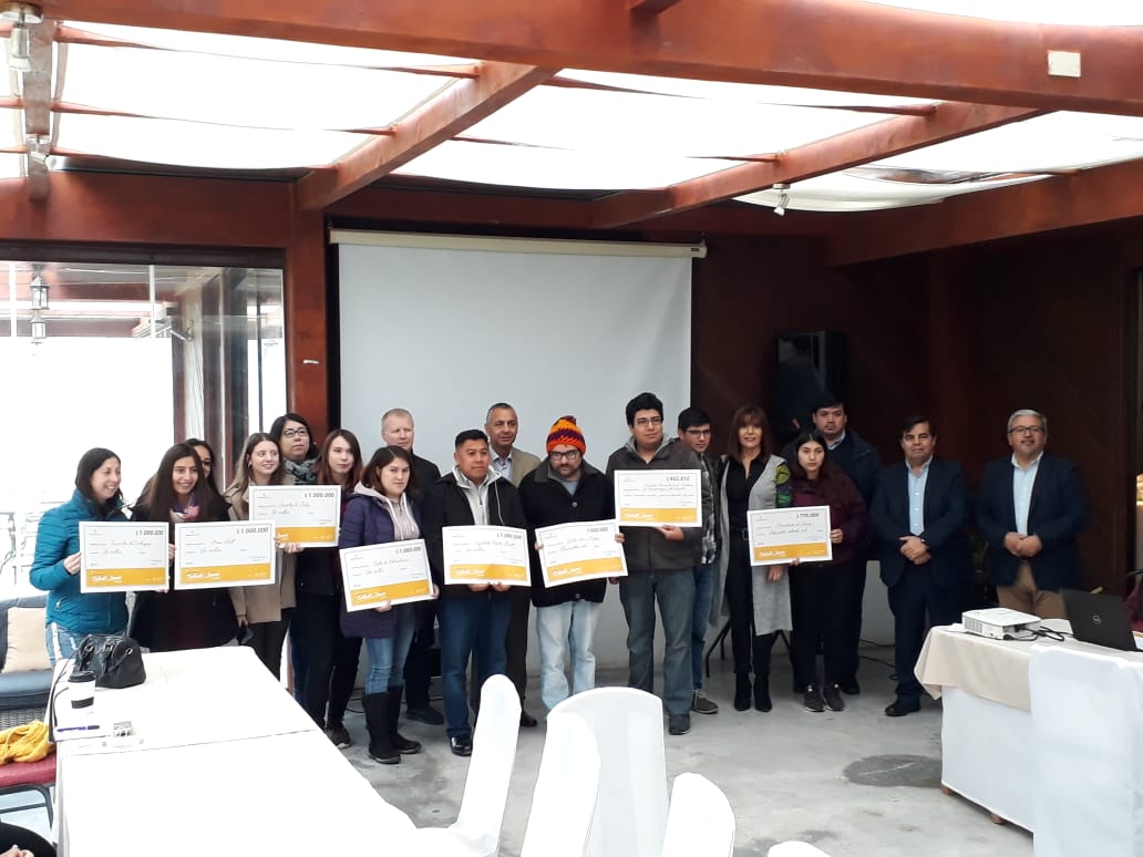 Estudiantes reciben apoyo a sus emprendimientos con el concurso Talento Joven