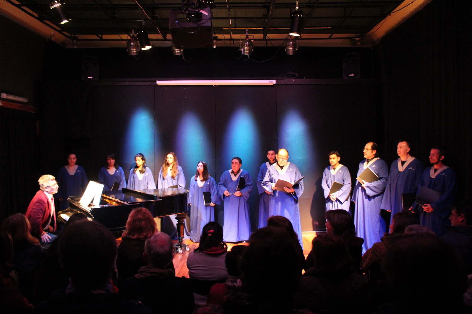 Coro de Cámara de la Academia de Arte brilló en Concierto de Invierno