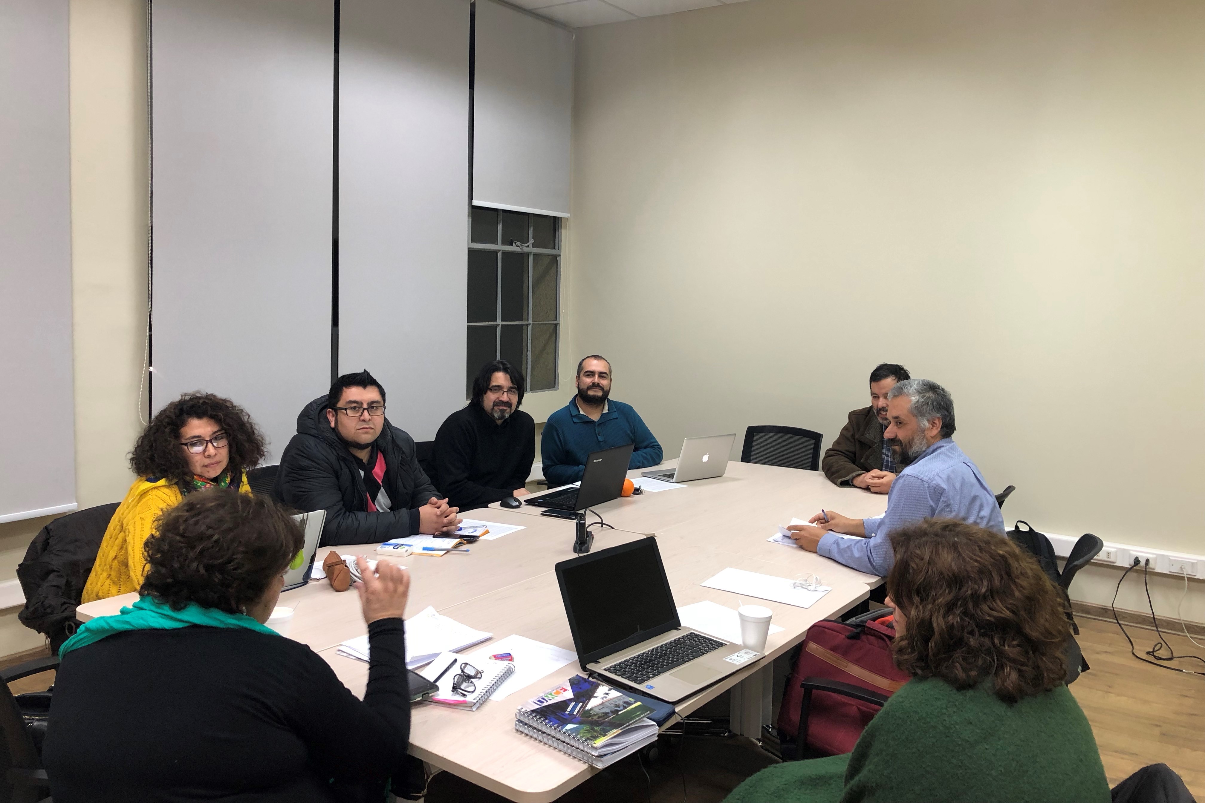 Académico del IESED y la ULagos participó en cátedra del Doctorado en Educación de la UMCE