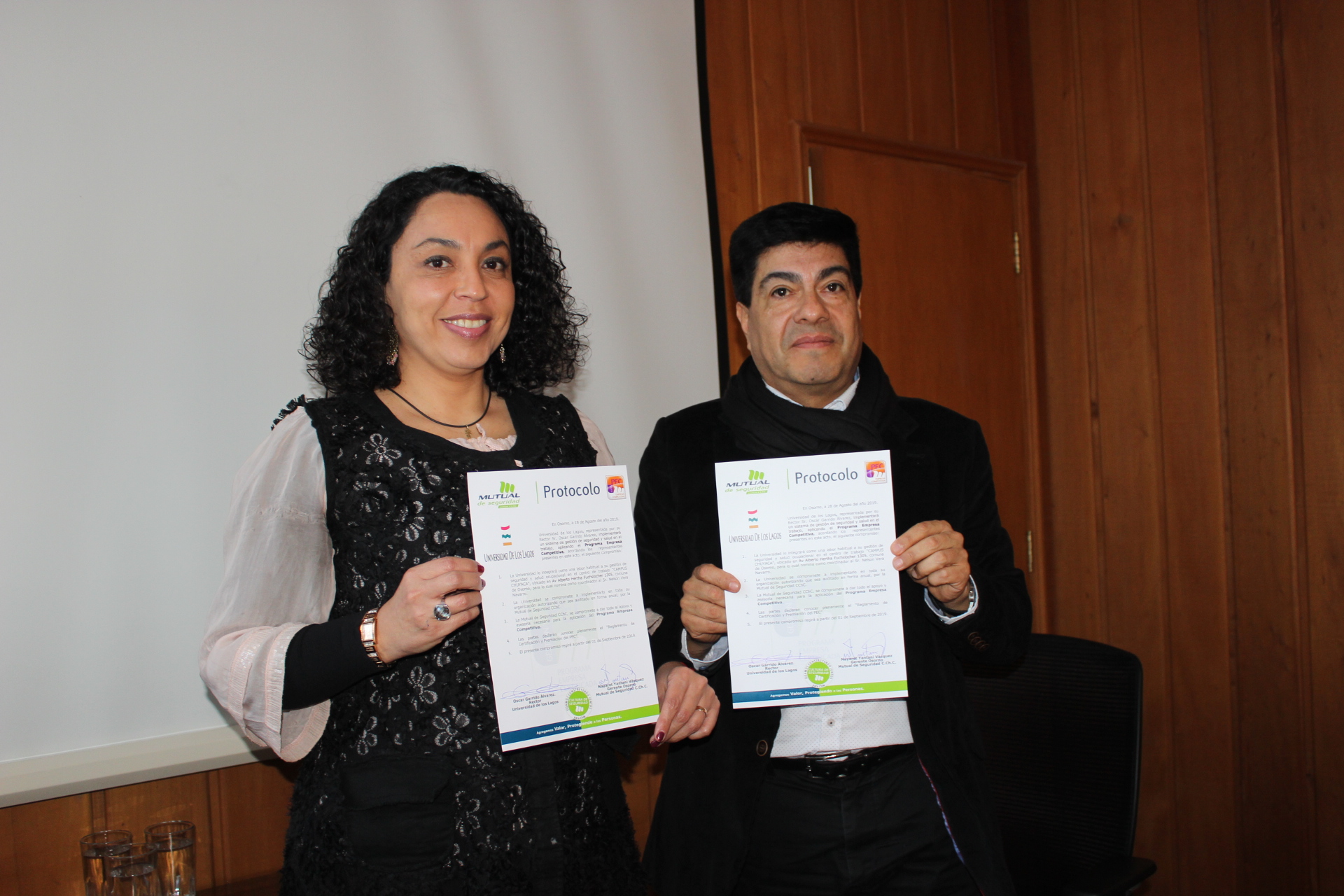 ULagos firma convenio con la Mutual de Seguridad