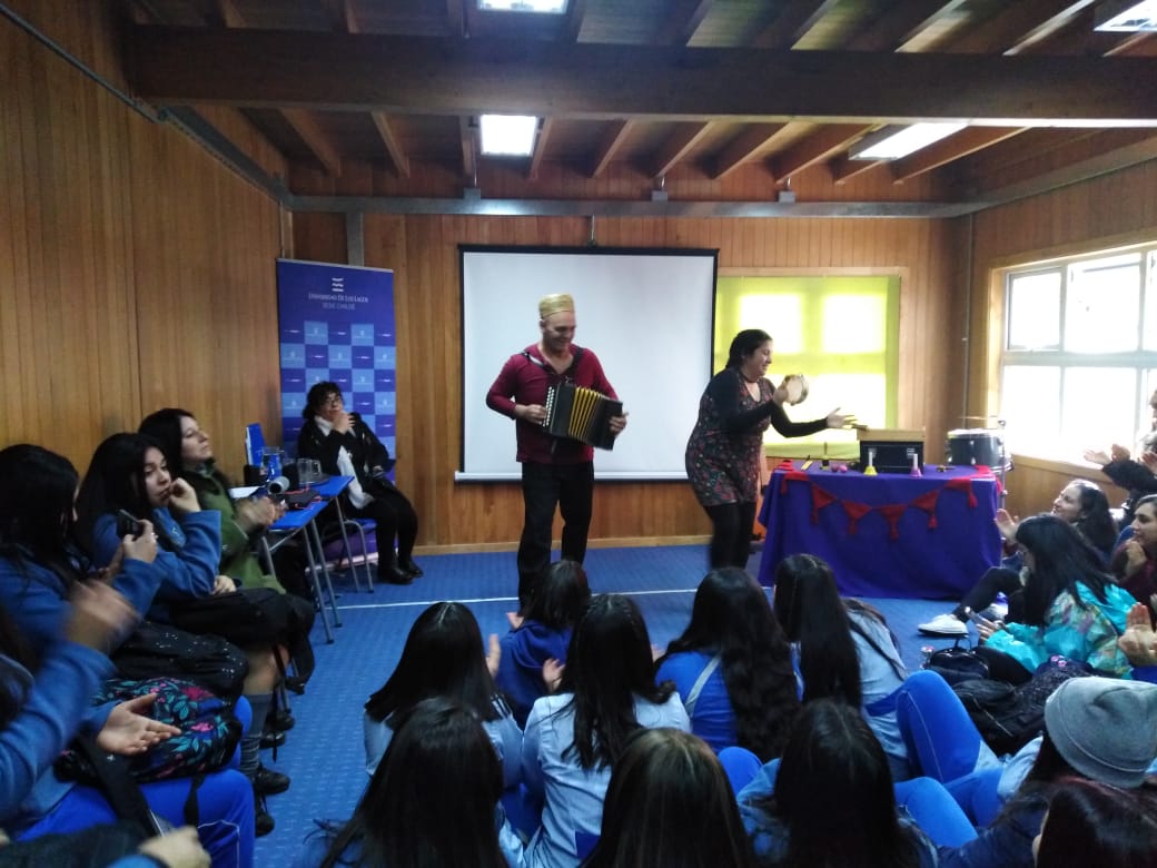 Técnico Universitario en Educación Parvularia Ancud, realiza taller  de expresión artística en educación inicial