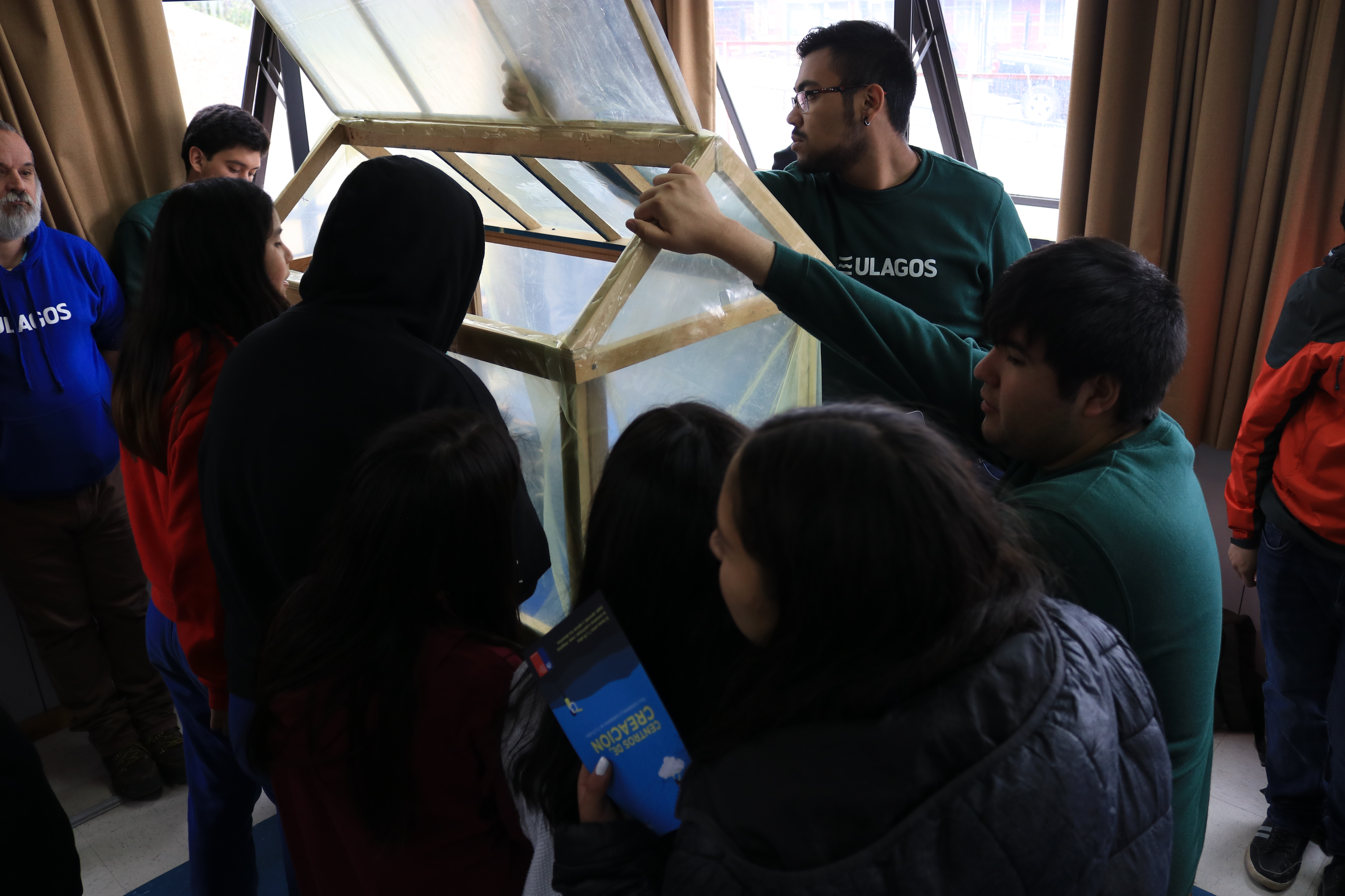 ULagos Chiloé, Liceo Francisco Coloane y Cecrea se unen en feria tecnológica