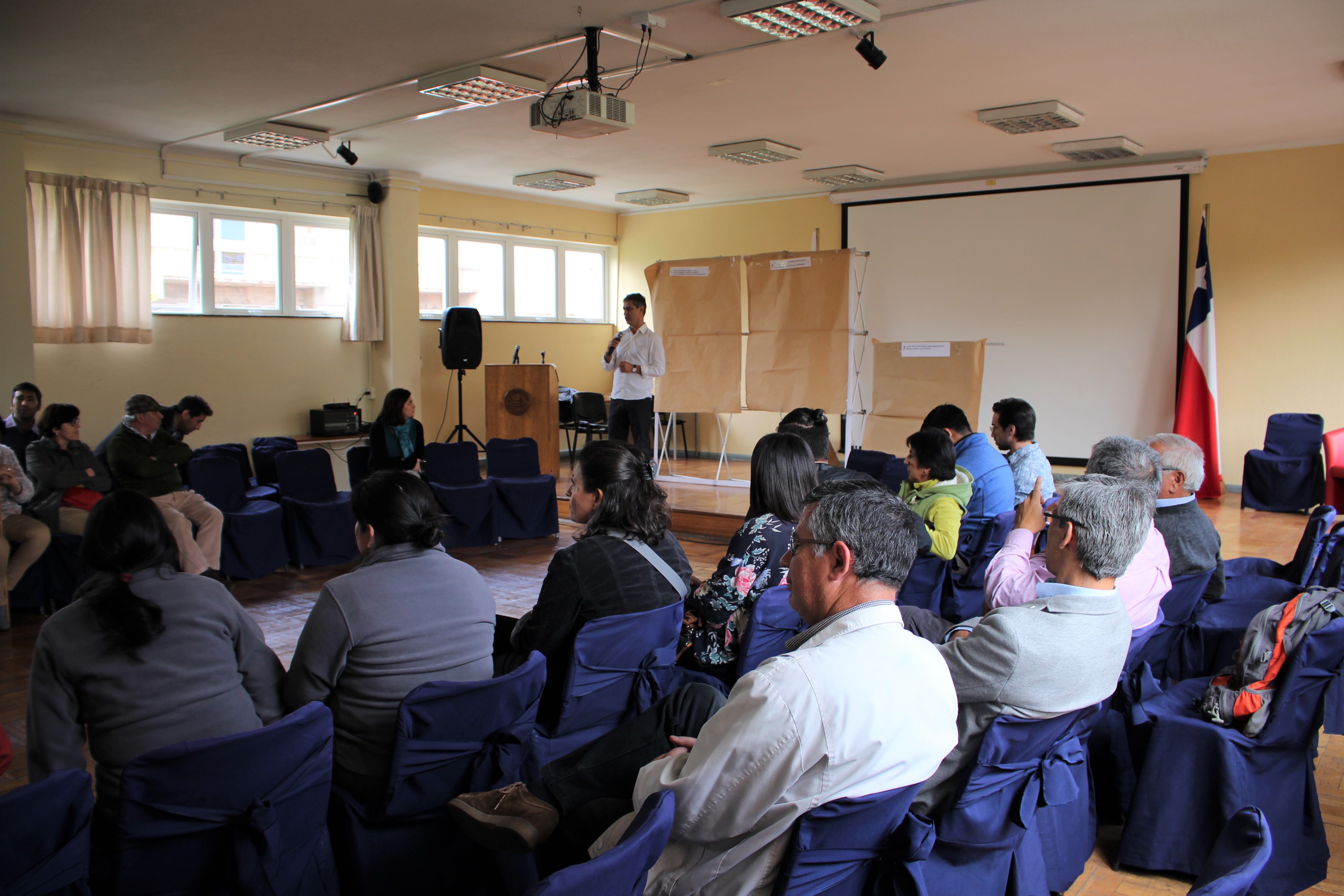 Comunidad universitaria participó activamente en los diálogos por un Chile justo