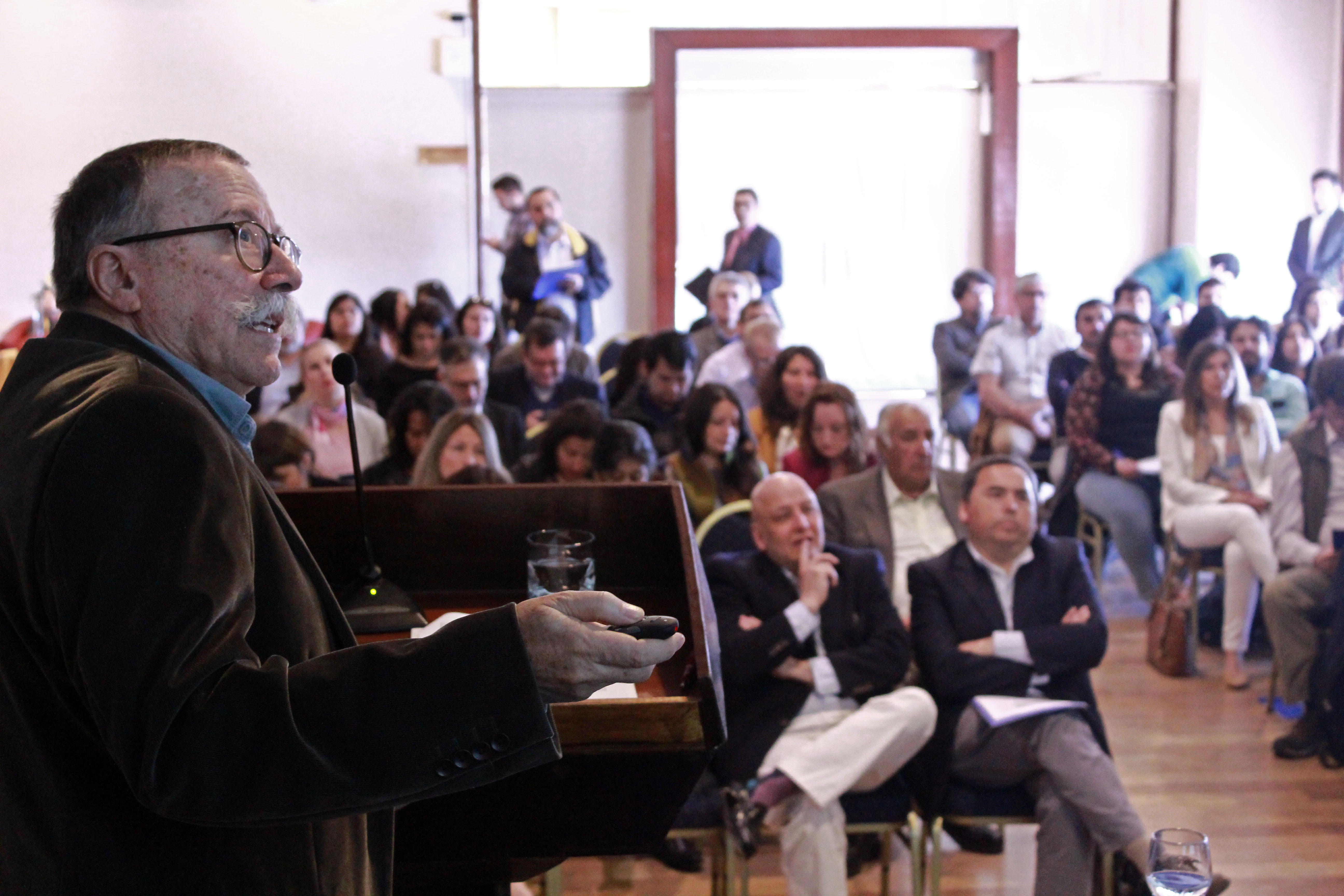 «80% de la población de Los Lagos desconoce el proceso de elección de gobernadores»