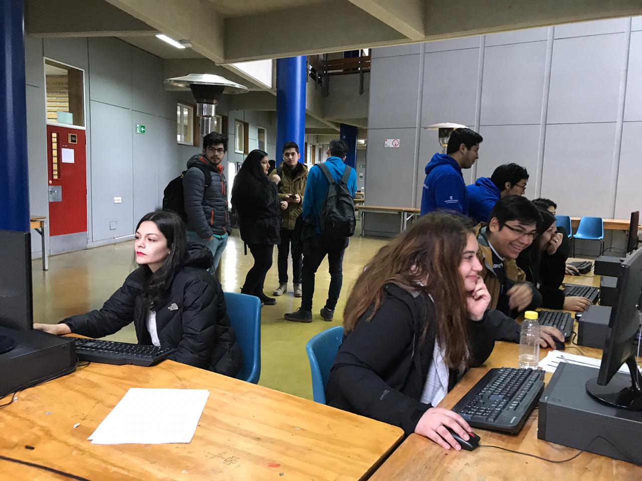 Llaman a estudiantes de cuarto medio a completar el formulario FUAS cuyo plazo culmina este viernes
