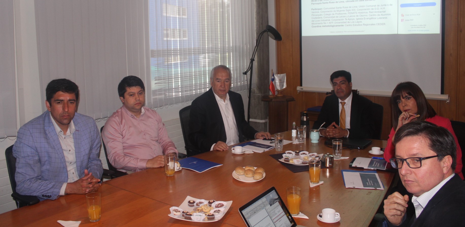Municipios y la ULagos coordinan talleres para educar sobre una nueva constitución