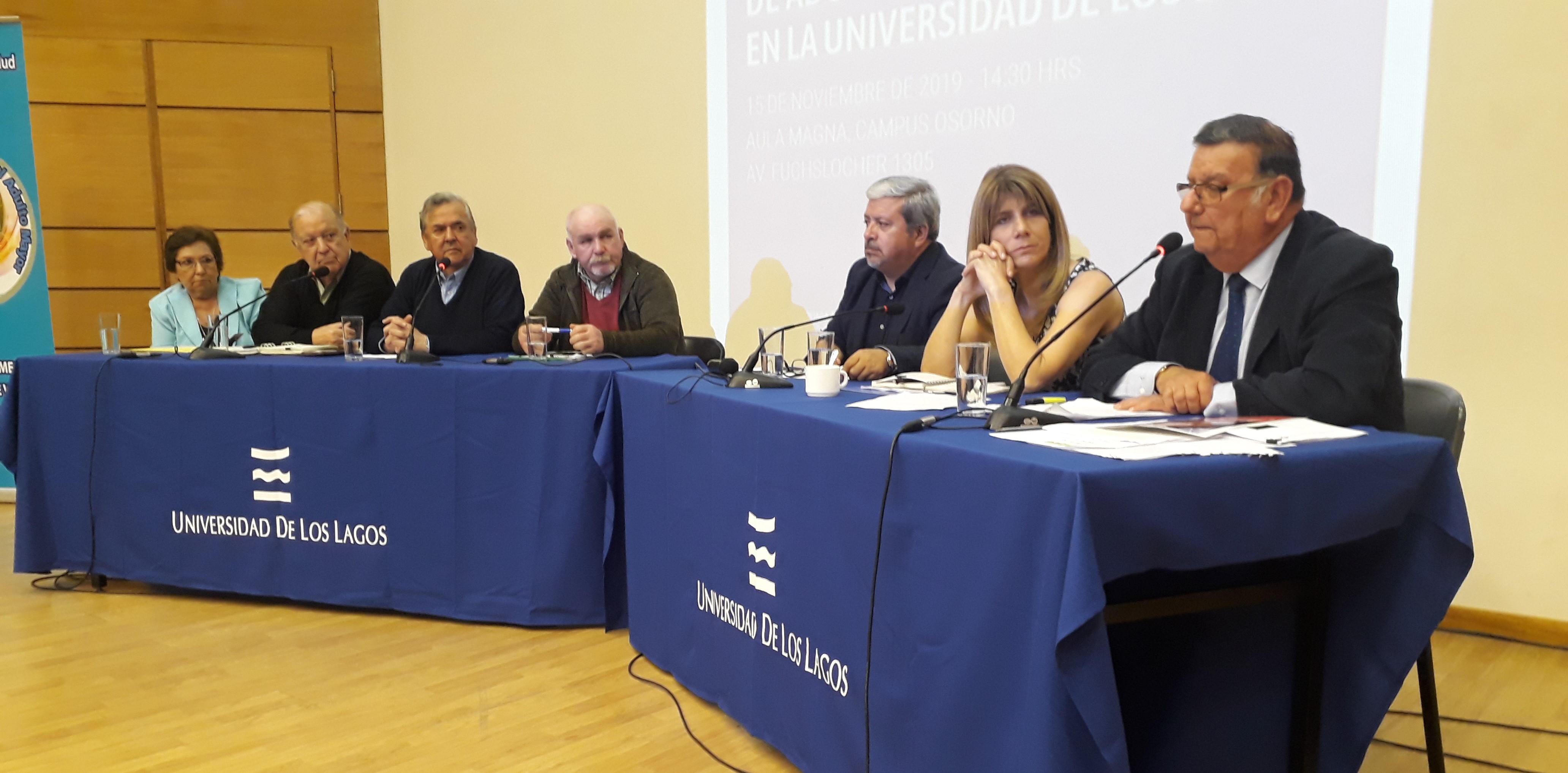 Adultos mayores fueron protagonistas en seminario con autoridades parlamentarias