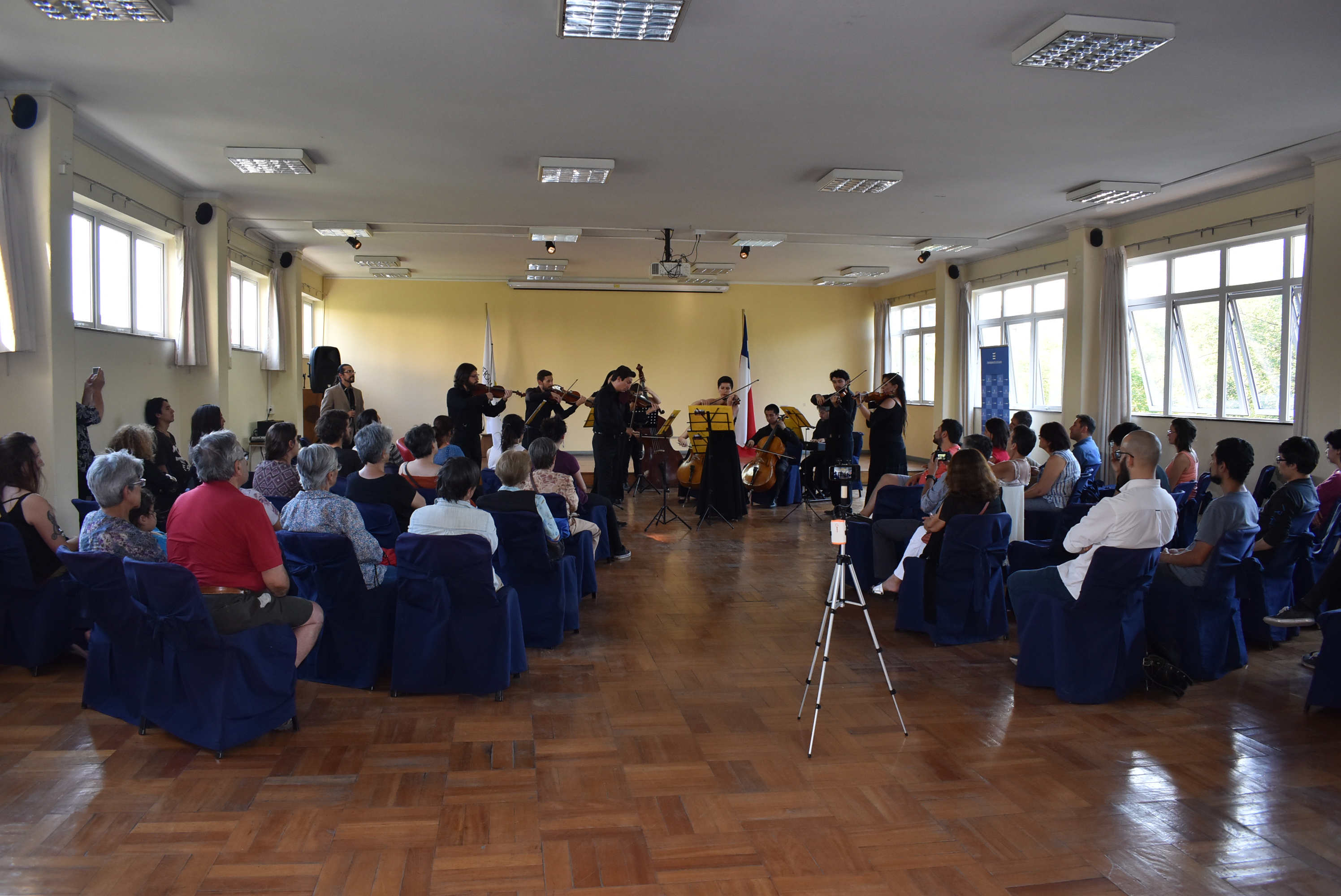 Orquesta de cámara ofreció una innovadora propuesta narrativa-musical en la Sede Santiago