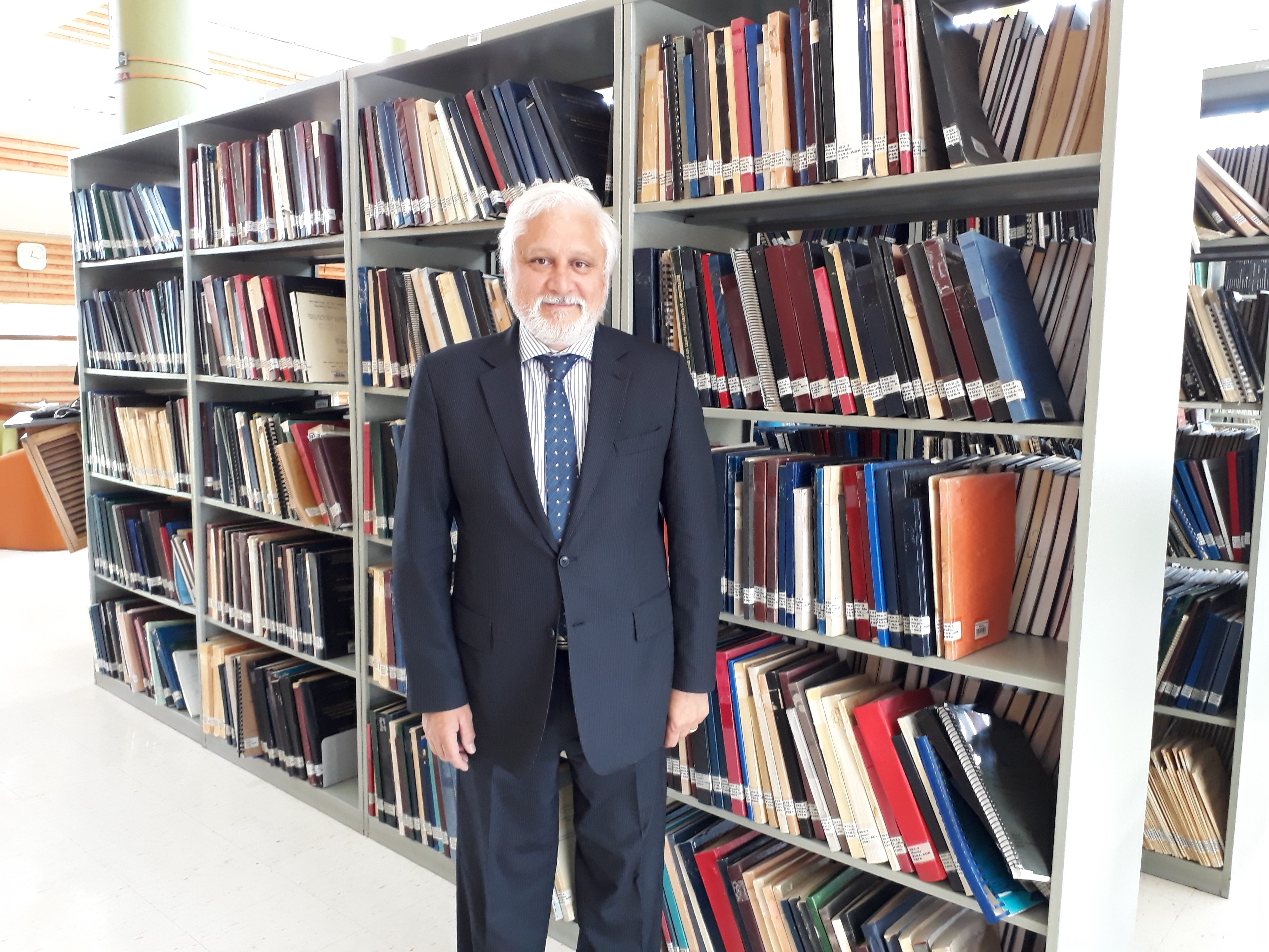 Bibliotecólogo y documentalista es el nuevo director de Biblioteca Central ULagos