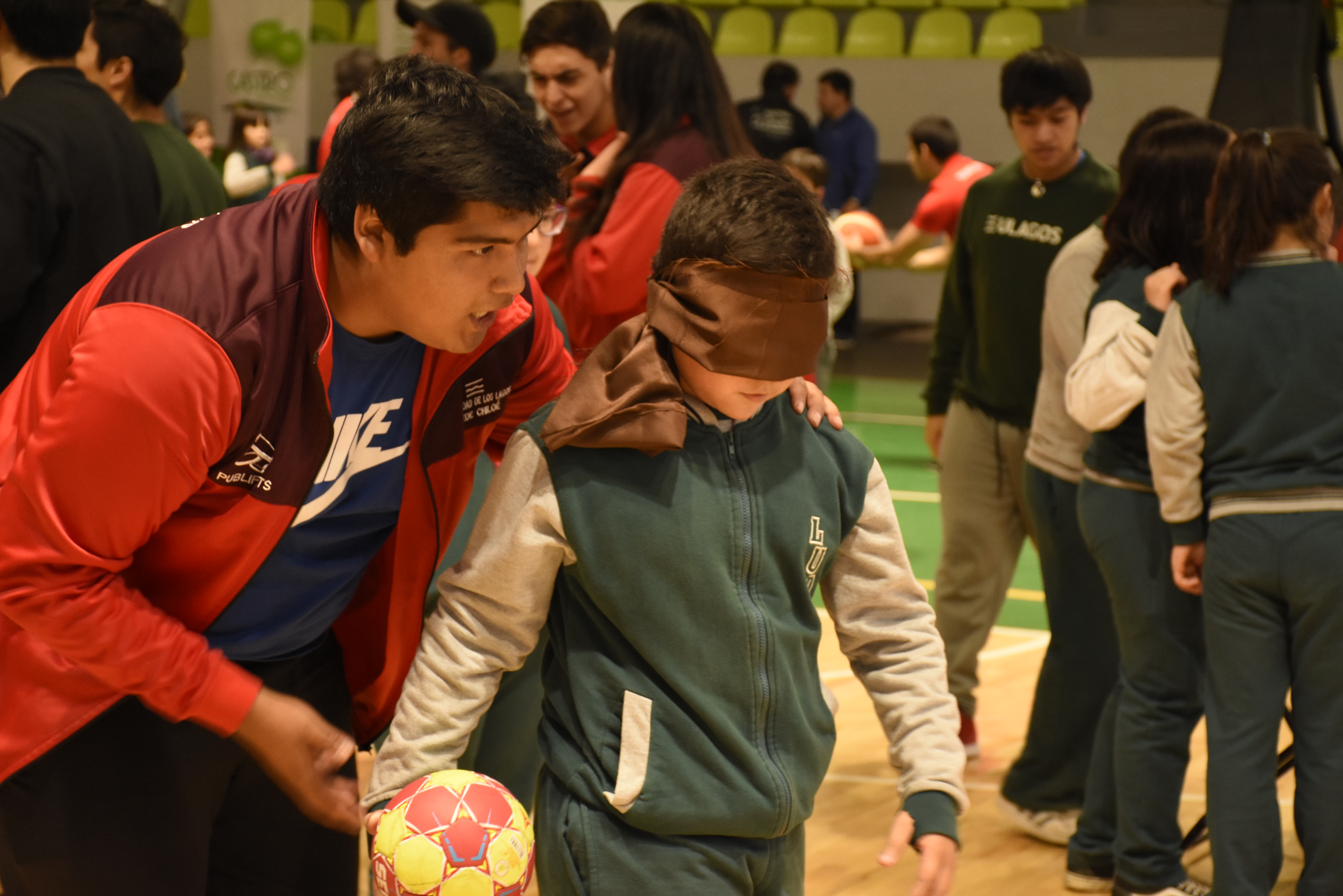 TÉCNICO DEPORTIVO UNIVERSITARIO:  DEPORTE AL SERVICIO DE LA  COMUNIDAD