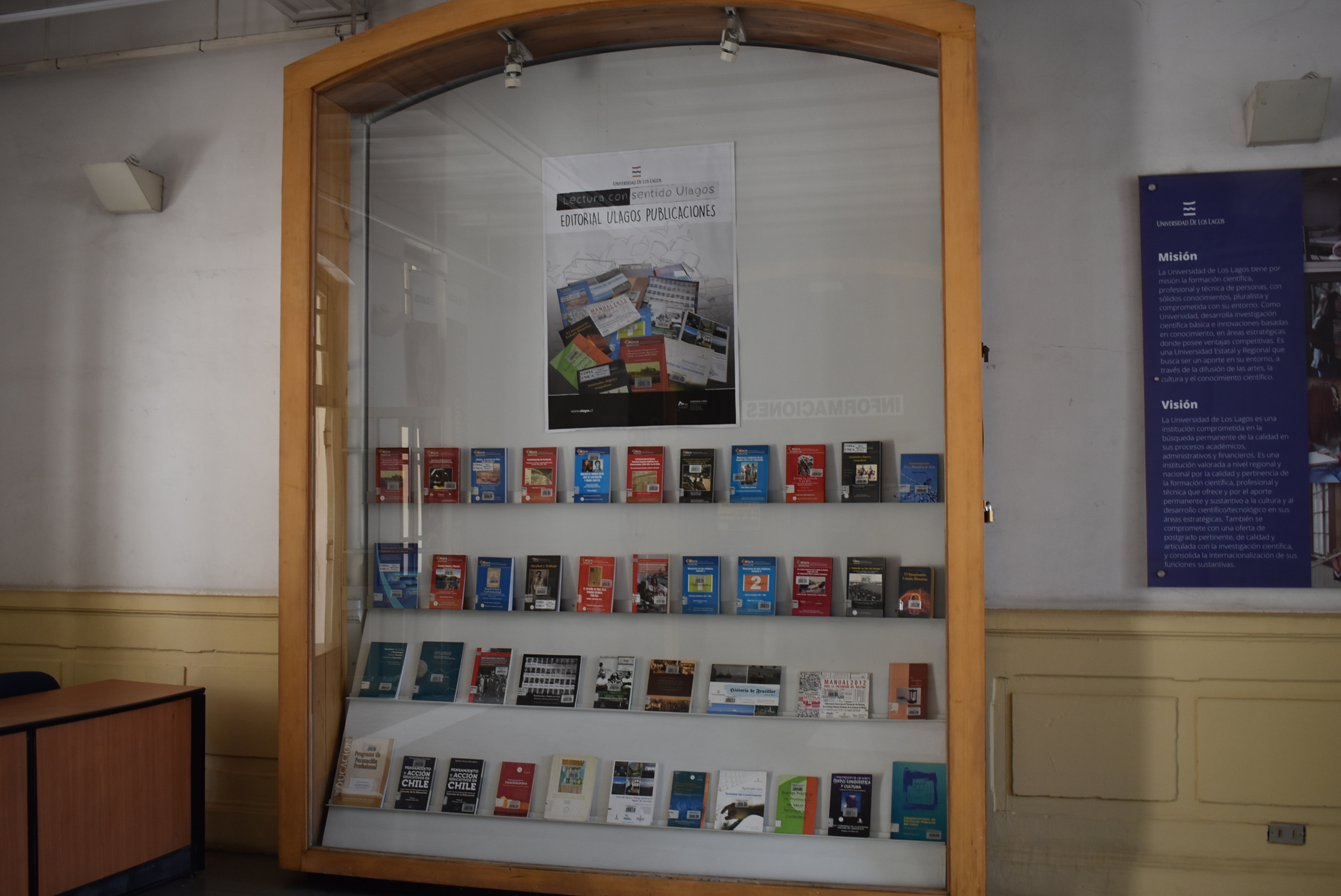 Biblioteca Sede Santiago expondrá textos de la Editorial de la Universidad de Los Lagos hasta marzo