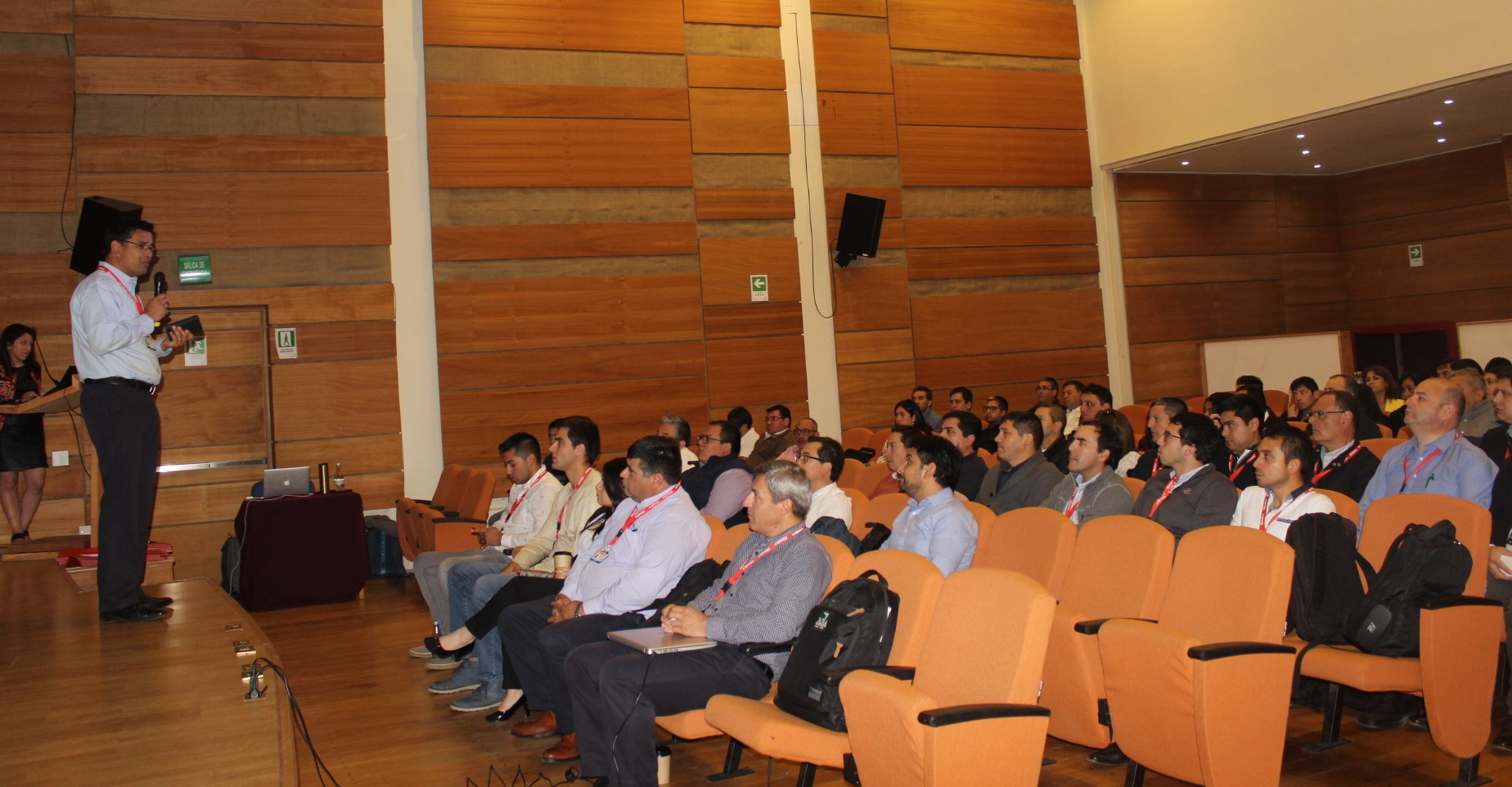 Estudiantes y académicos ULagos se fortalecen en la vinculación con la empresa