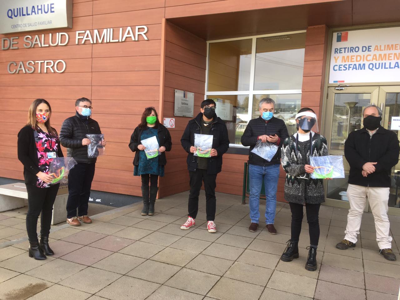 ULagos Chiloé entrega protectores faciales a Cesfam Quillahue