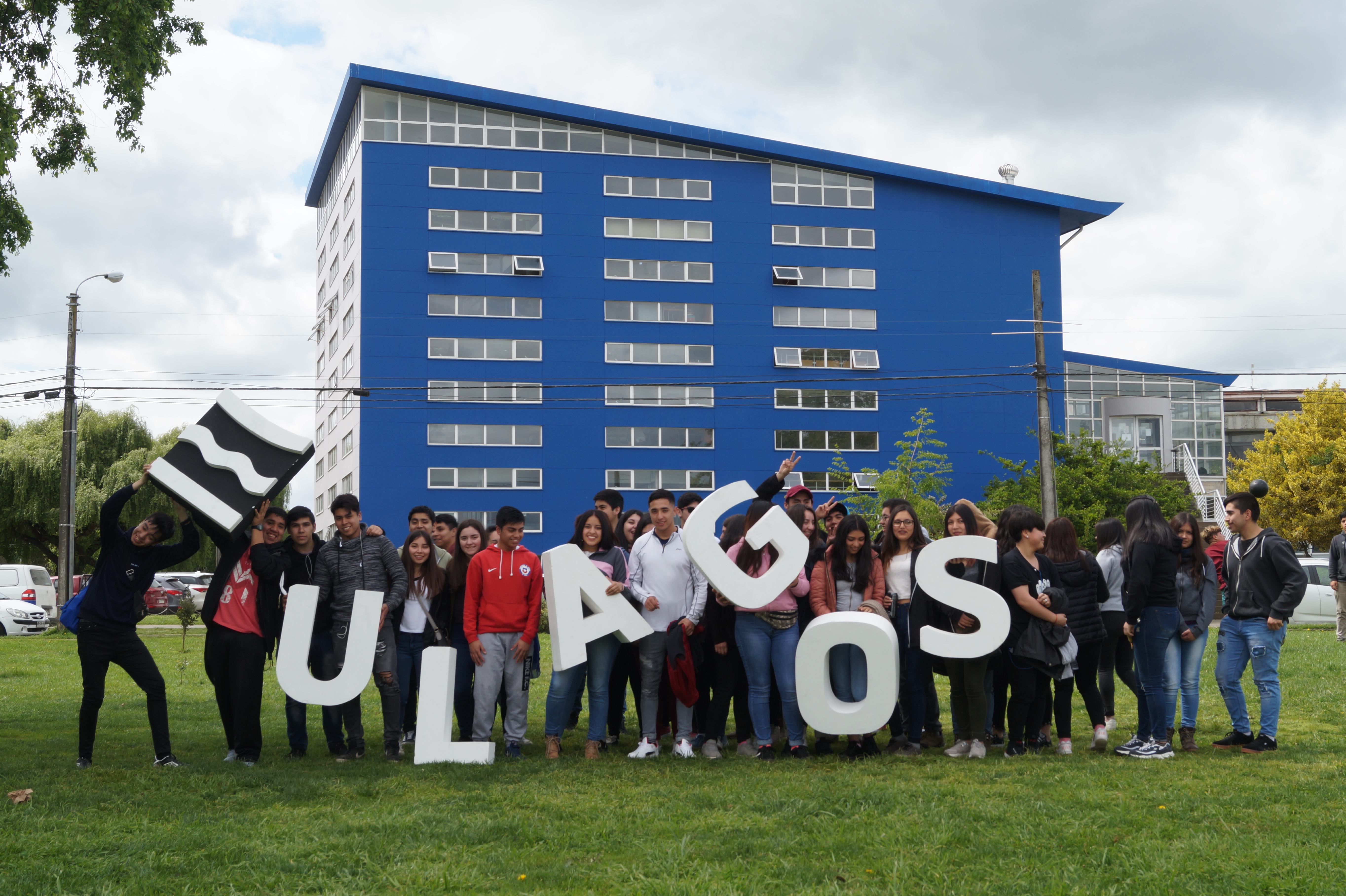 La brecha digital y la nueva forma de conectar con los estudiantes: Desafío en actividades de admisión