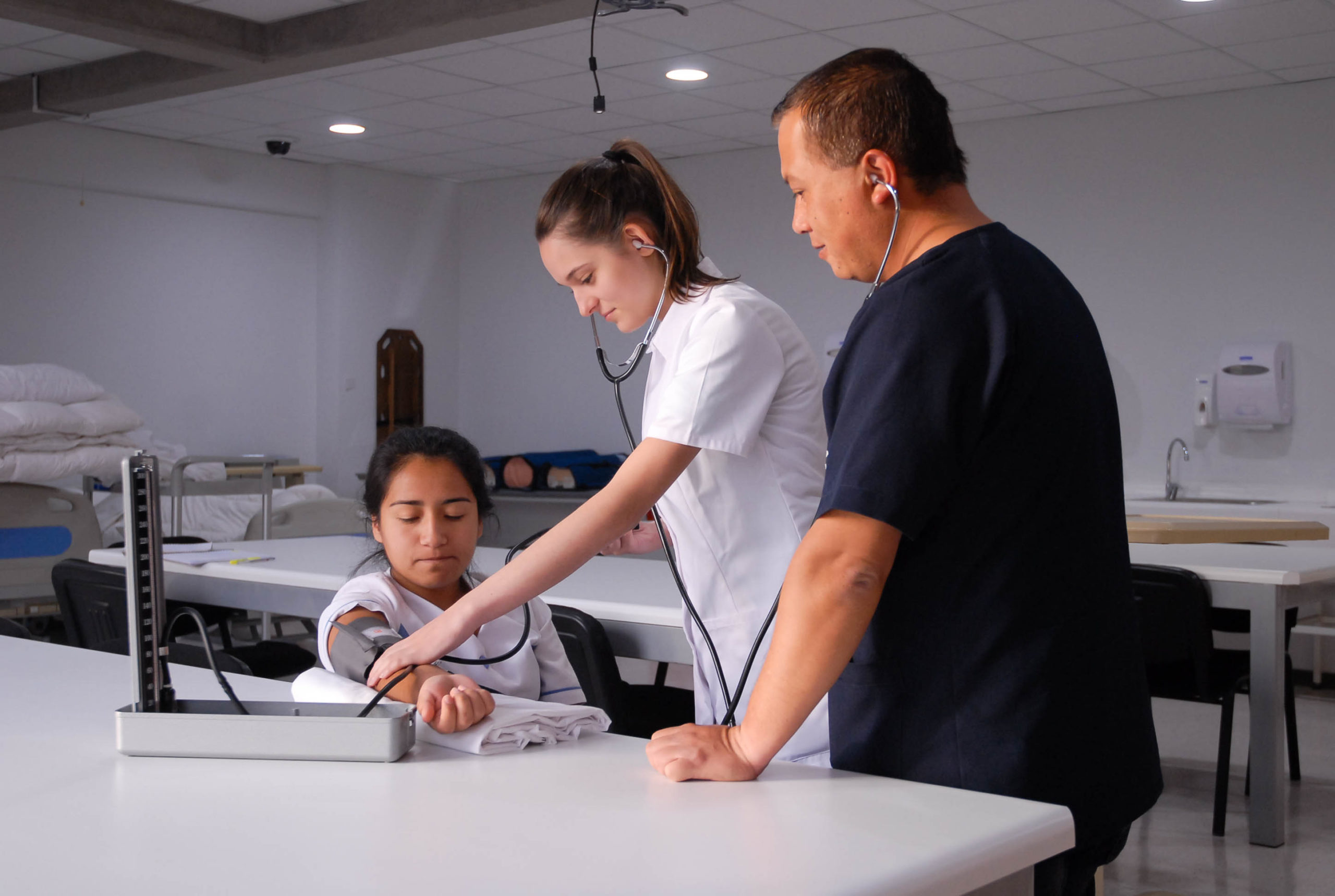 ULagos participa en relevante estudio que analiza a pacientes con covid-19