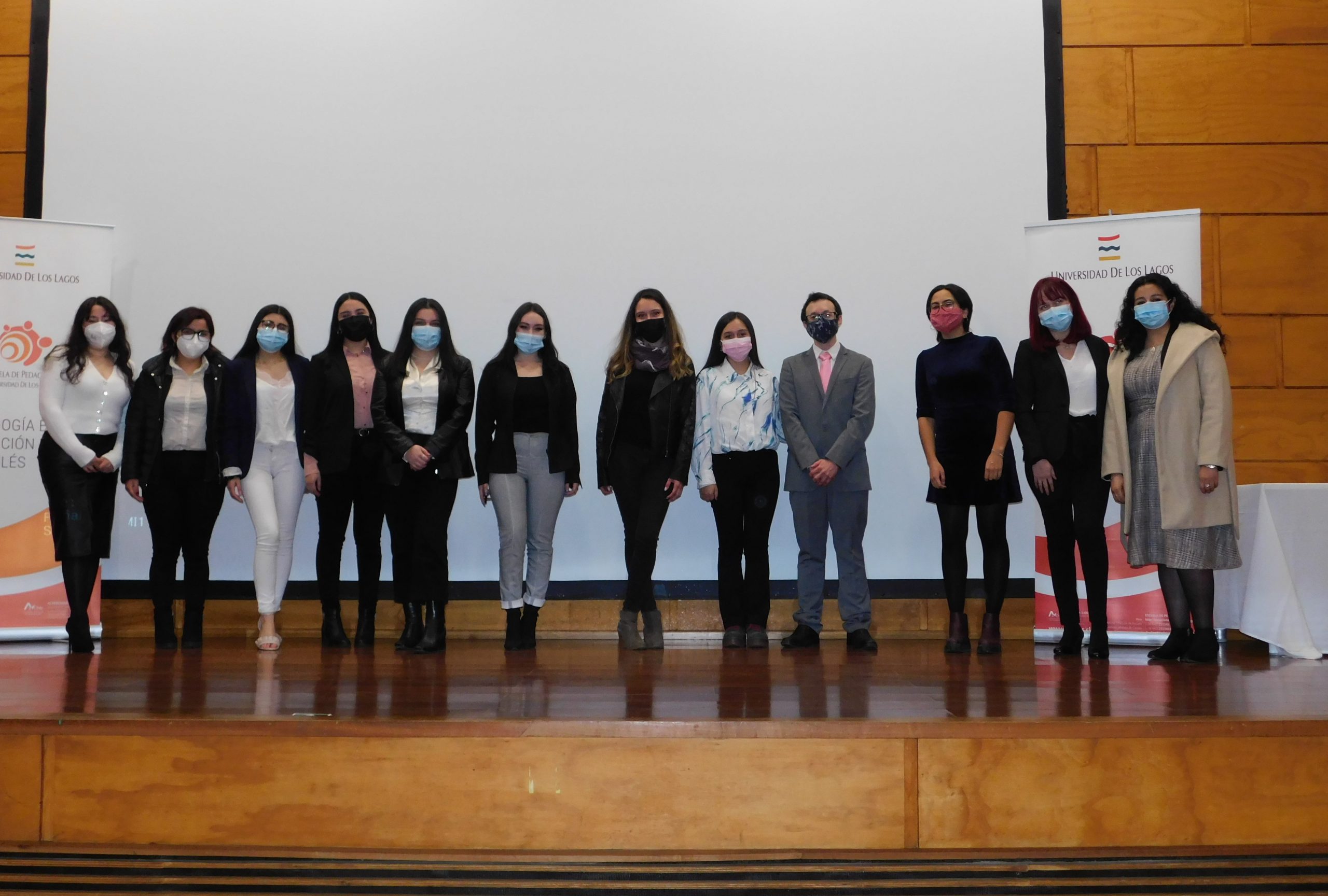 Futuros profesores de Pedagogía en Inglés vivieron emotiva ceremonia presencial al finalizar sus prácticas profesionales