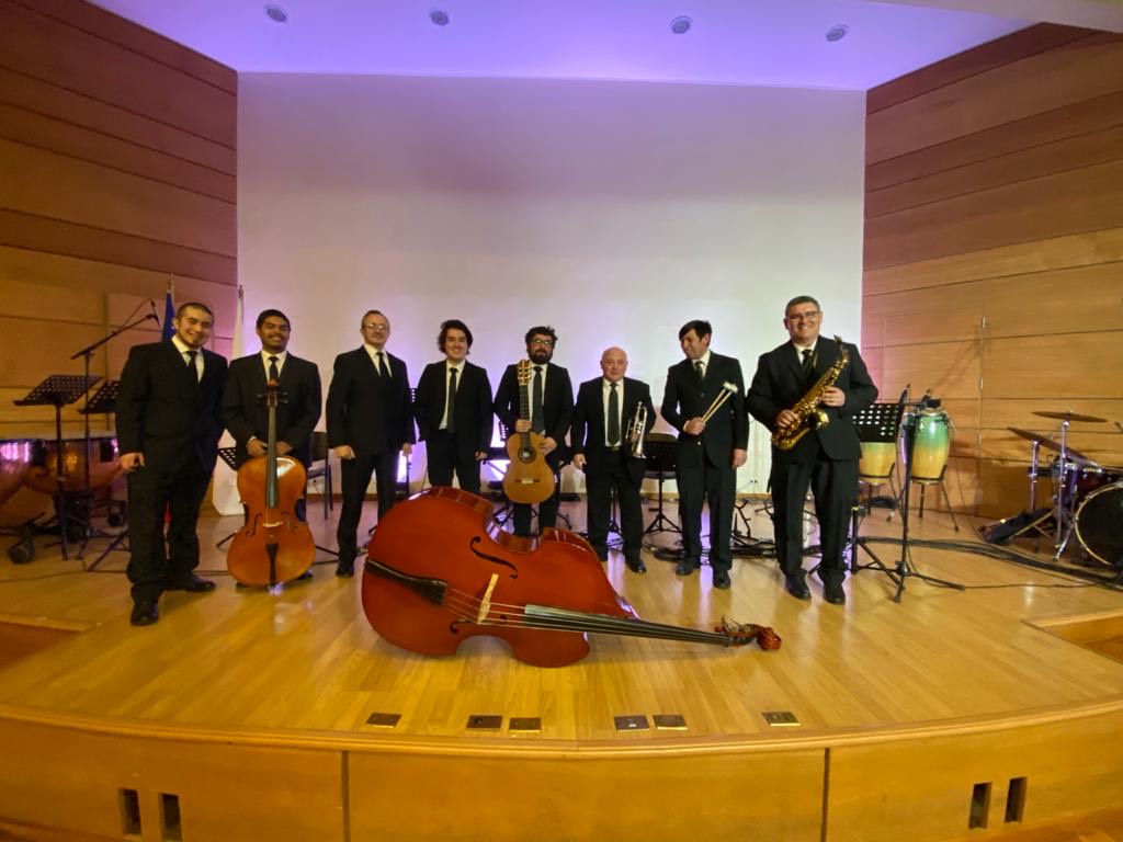 Recital Poético “El Sur Imaginario” unirá al Ensamble de la Academia de Arte y Cultura con Rosabetty Muñoz en Sede Santiago ULagos