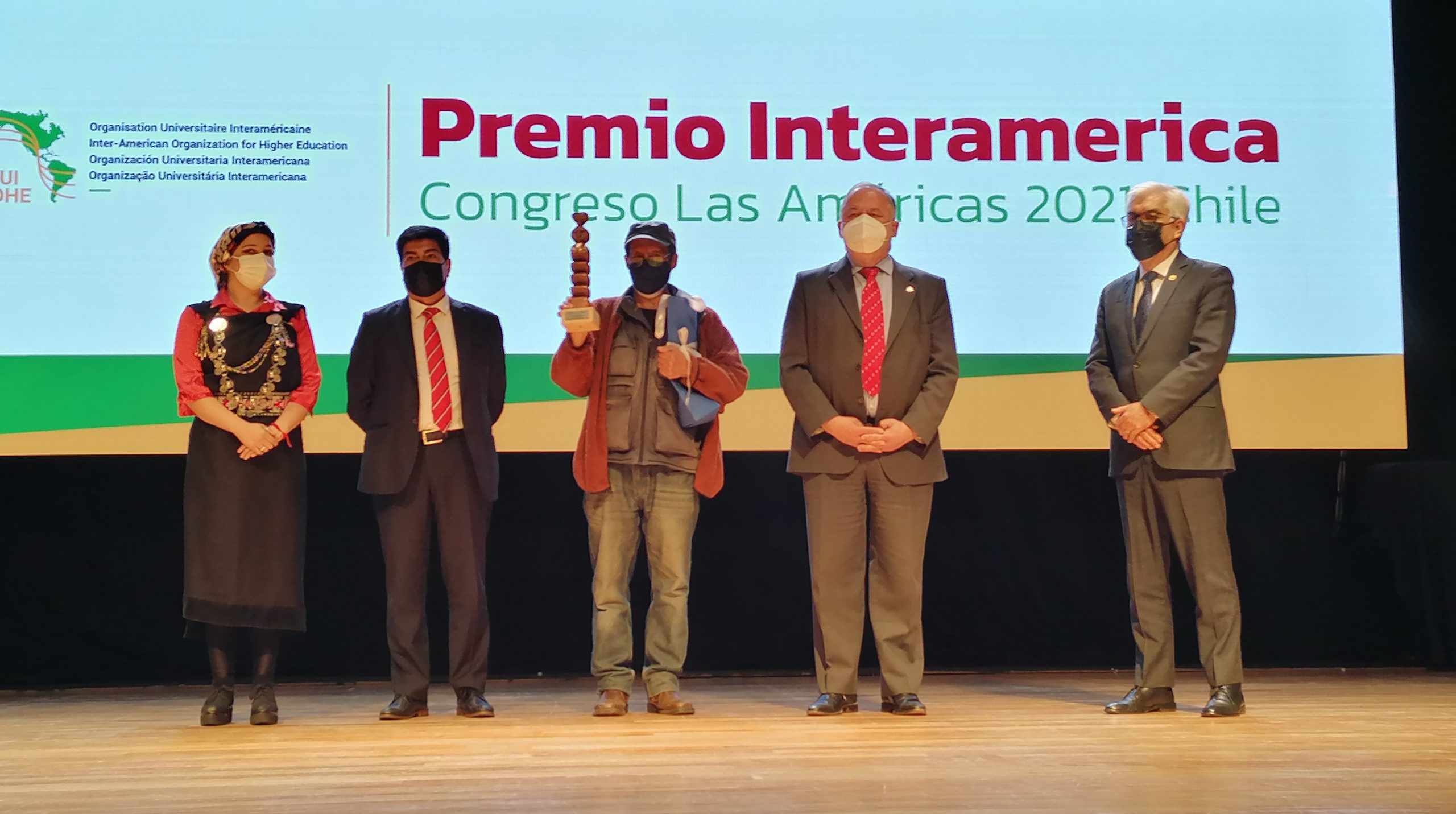 Poeta mapuche Elicura Chihuailaf recibe Premio Interamerica CAEI 2021