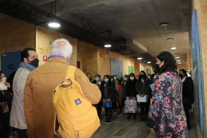 Artistas regionales exhiben sus obras en Chiloé