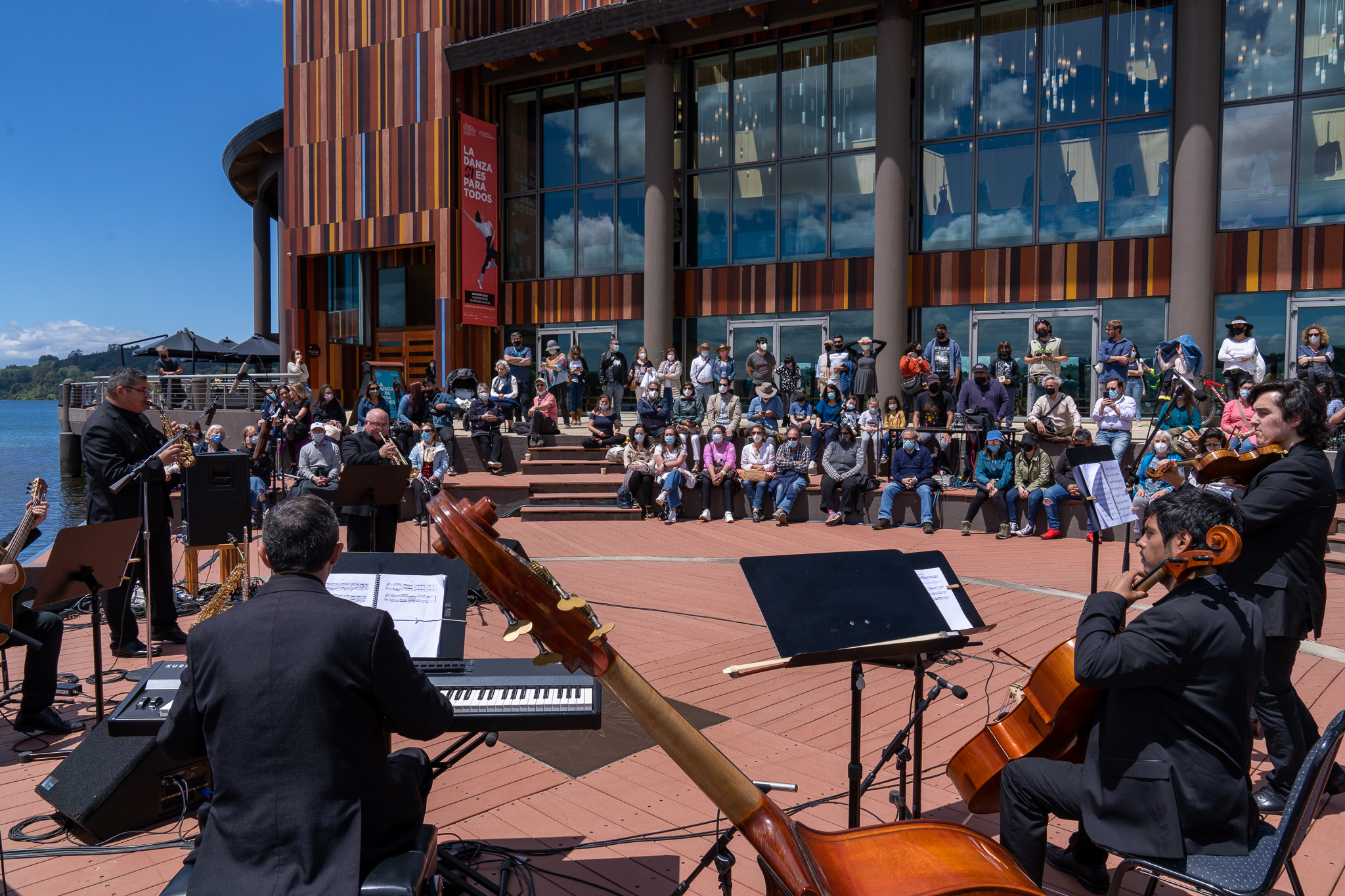 Ensamble Academia de Arte ULagos cautivó al público del Teatro del Lago