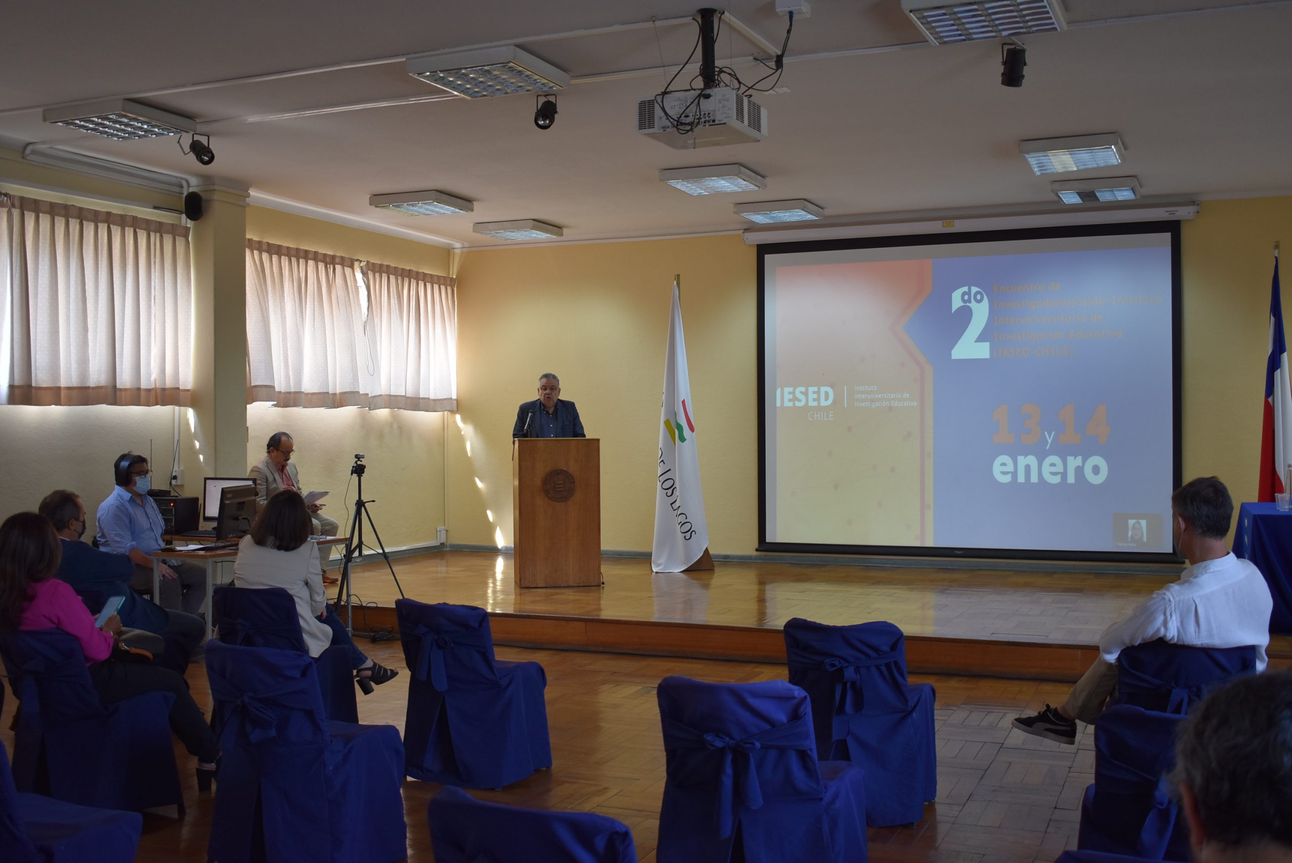 Segundo encuentro del IESED Chile reunió a investigadores/as de 11 universidades del Estado