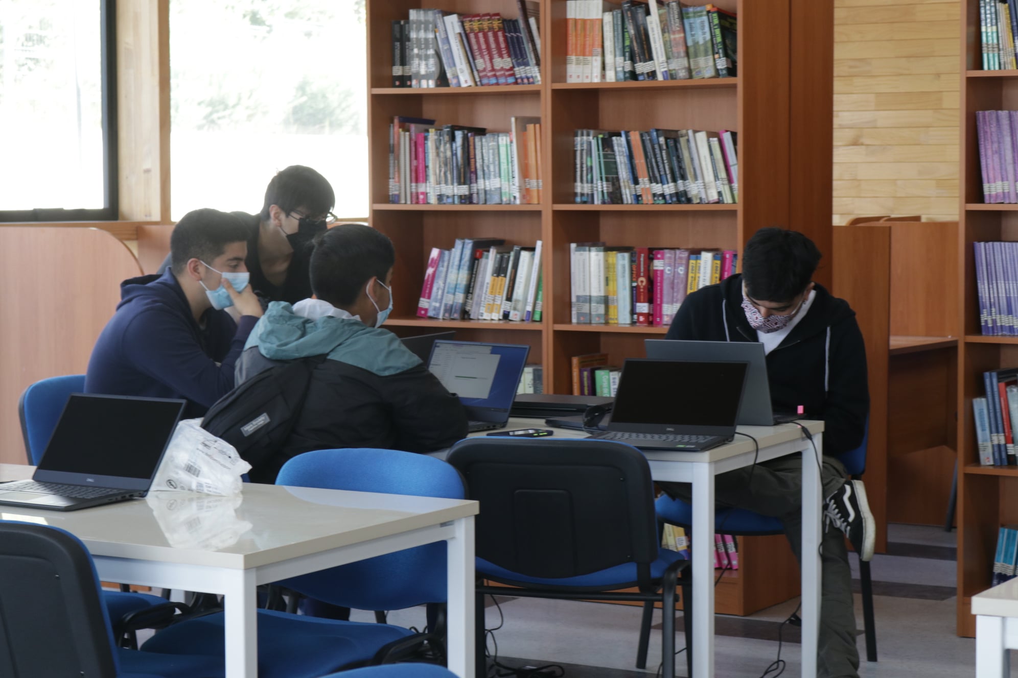 RETORNO A LA PRESENCIALIDAD EN UNIVERSIDAD DE LOS LAGOS CHILOÉ VOLVIÓ REUNIR A LA COMUNIDAD ESTUDIANTIL