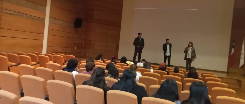 Con masiva presencia de estudiantes volvió el Cine Club ULagos
