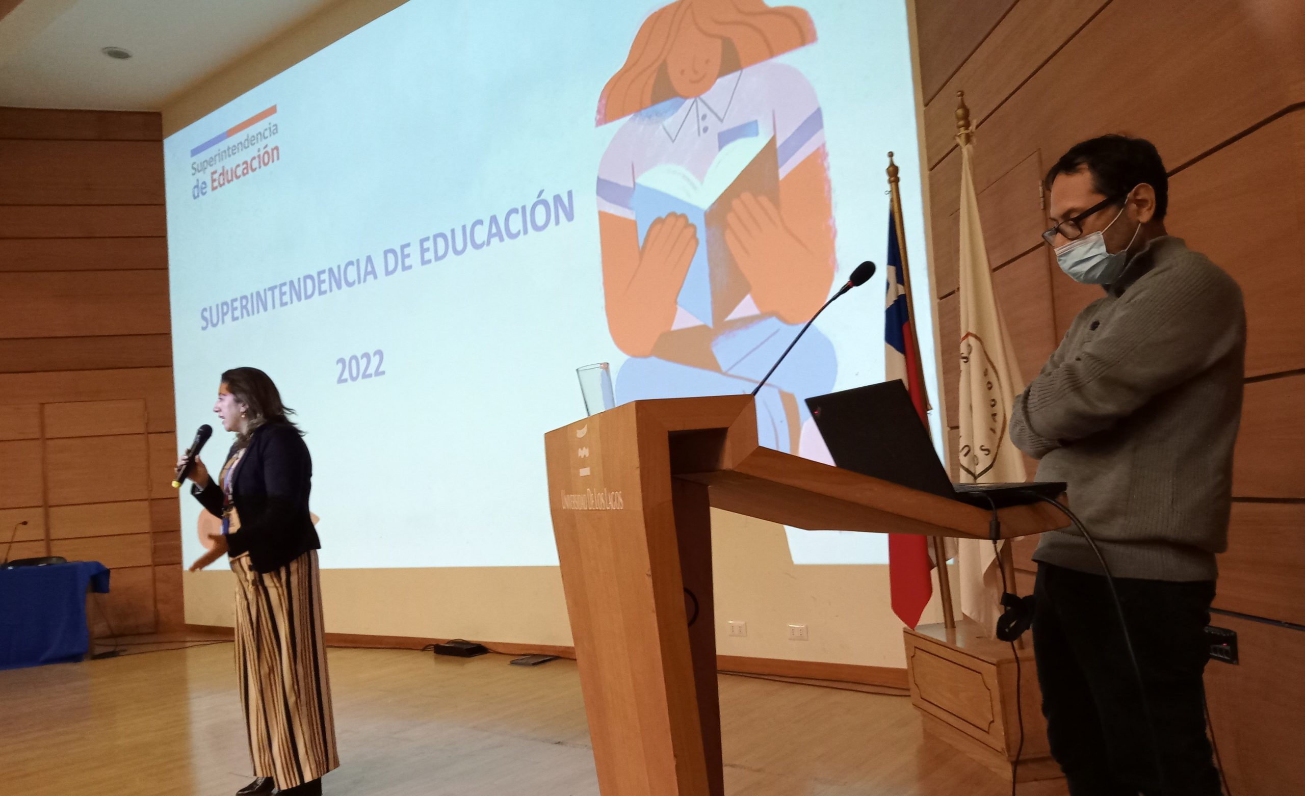 Profesores en formación ULagos adquieren herramientas sobre normativas de la Superintendencia de Educación